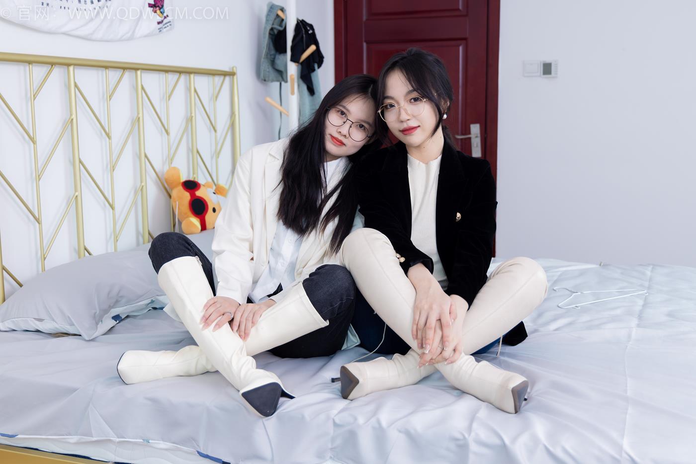 物恋传媒 NO.1687 纱纱&颜颜-玻璃上的雨滴[150P/1V/5.51GB]