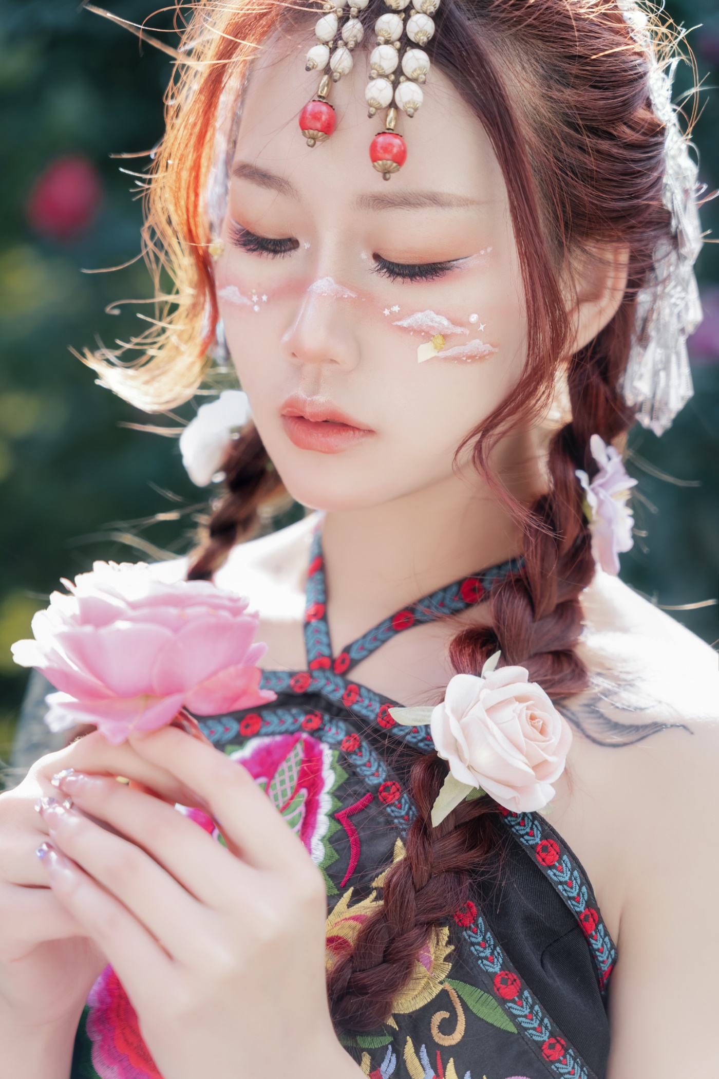[YITUYU艺图语] 2022.07.02 蔷薇少女 邓娃儿 [28P/791MB]
