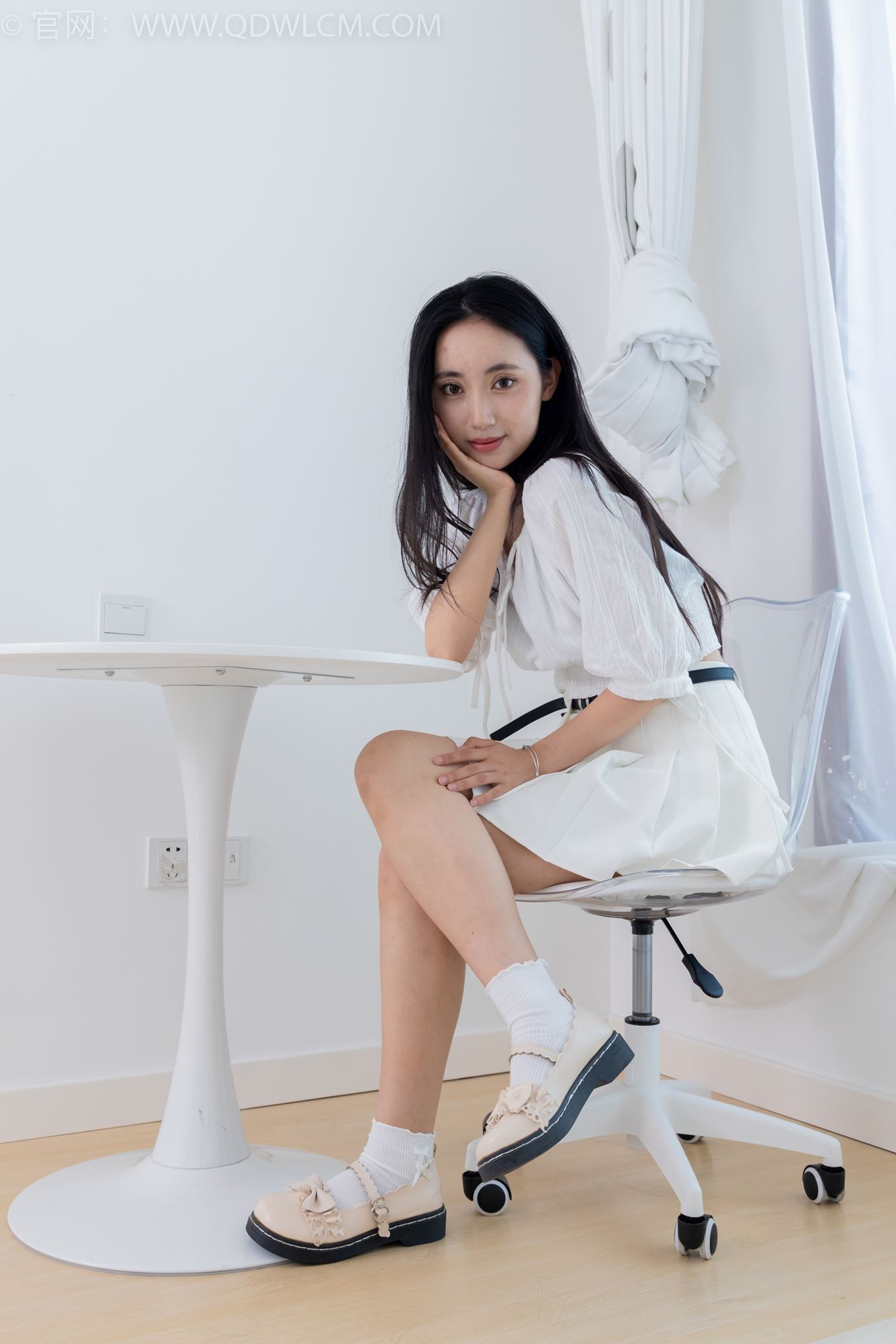 物恋传媒 NO.1706 杏仁-新人驾到[150P/1V/3.77GB]