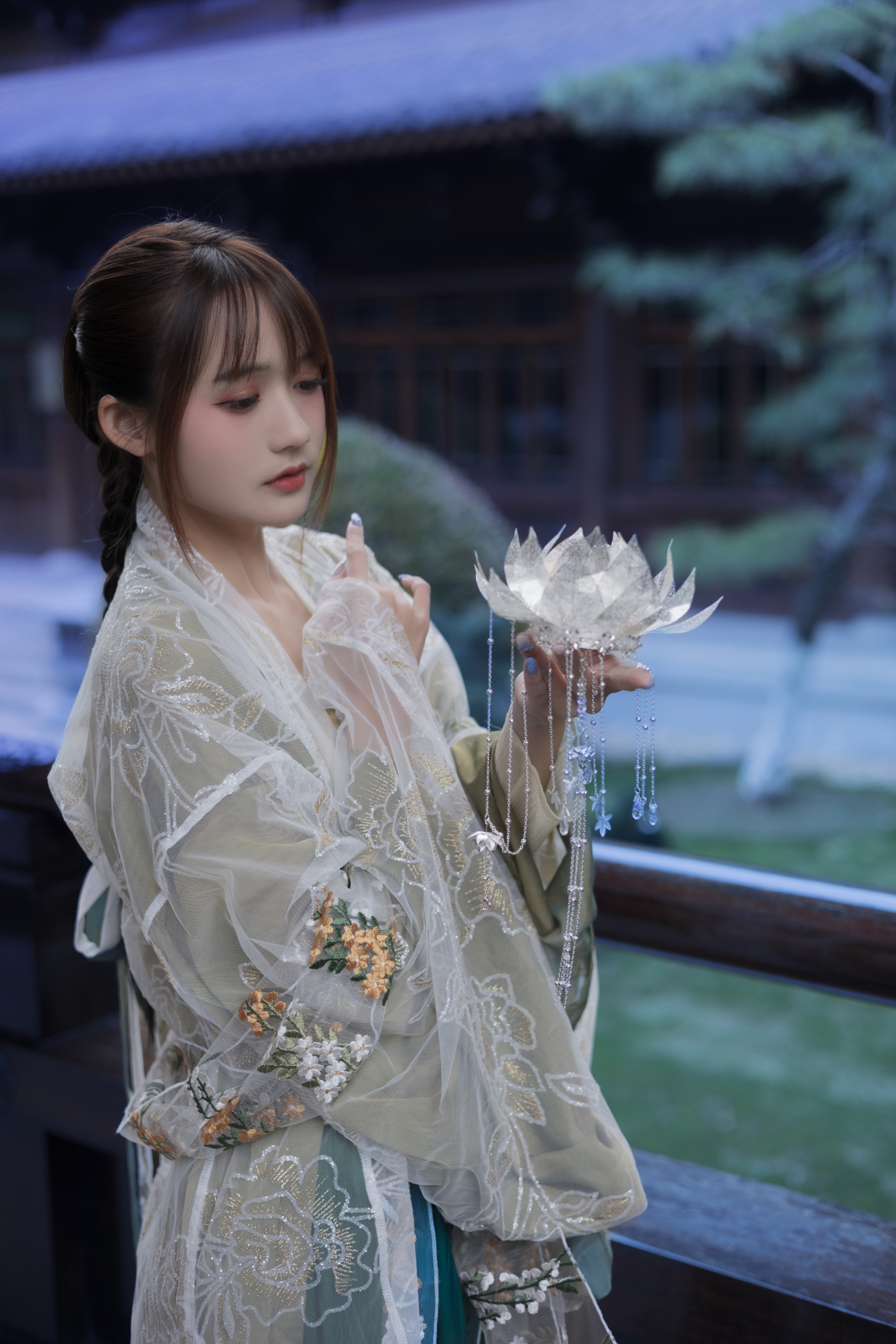 [YITUYU艺图语] 2022.07.02 宫墙柳 兔子Zzz不吃胡萝卜 [44P/451MB]