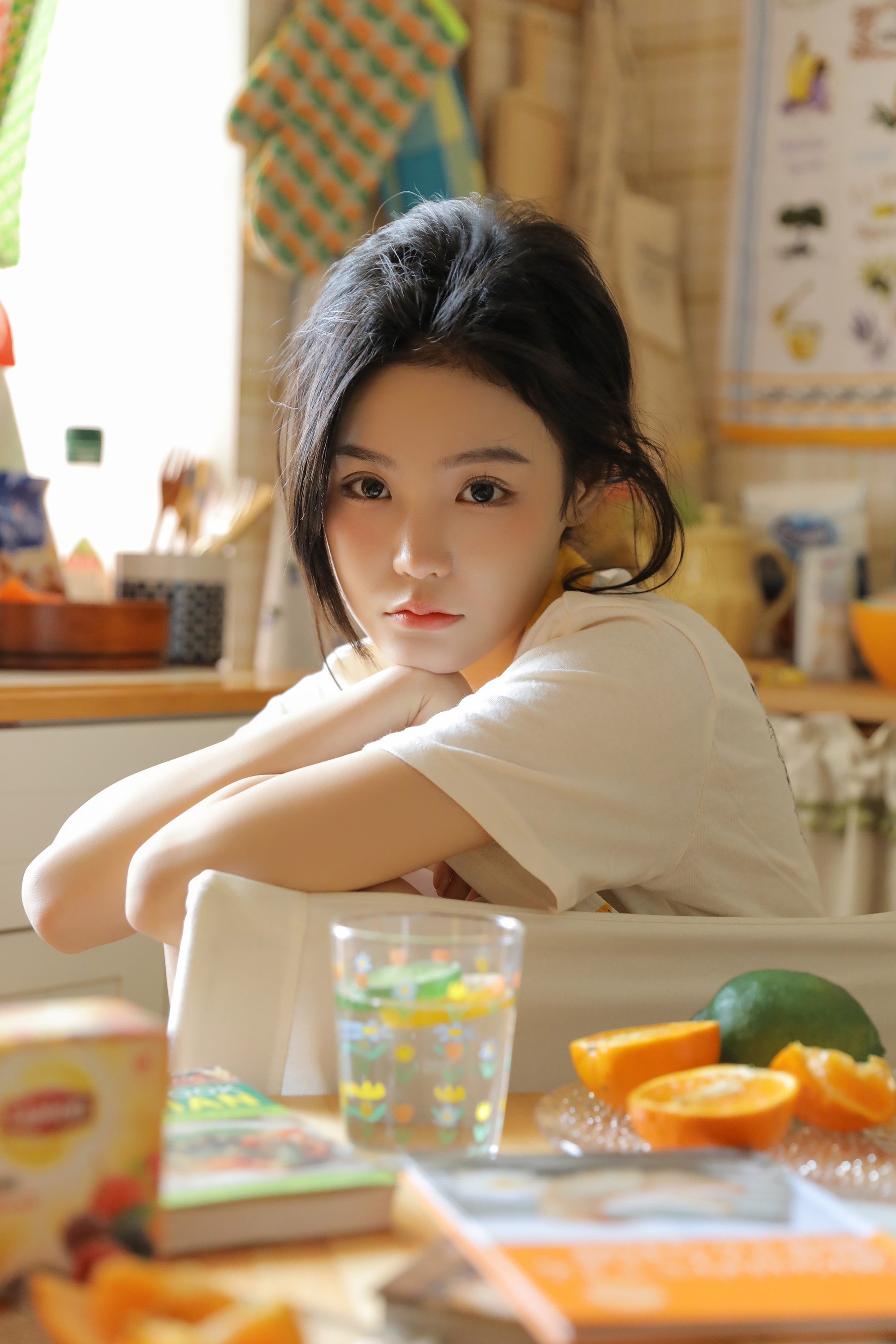 [YITUYU艺图语] 2022.07.07 橙味小厨娘 苡萱mua [43P/219MB]
