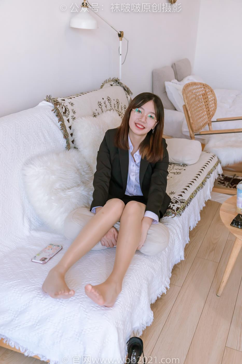 [BoBoSocks袜啵啵]NO.267 小甜豆-高跟鞋、油亮肉丝、ol制服[130P/1V/4.64GB]