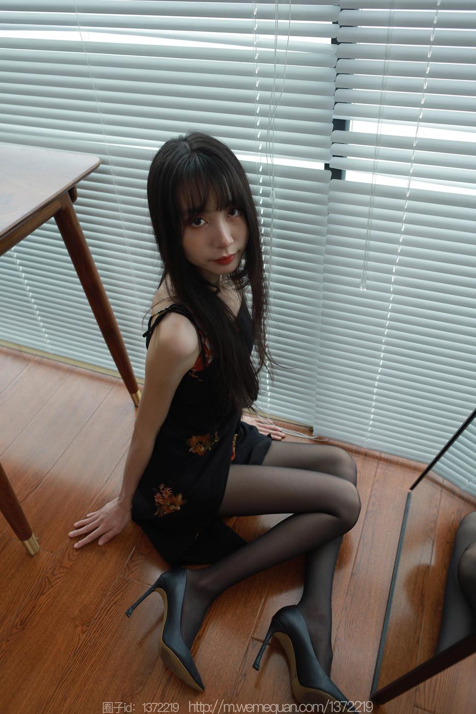 [IESS异思趣向] 2023.04.28 丝享家1435：团团《黑色高跟鞋》[83P/84MB]