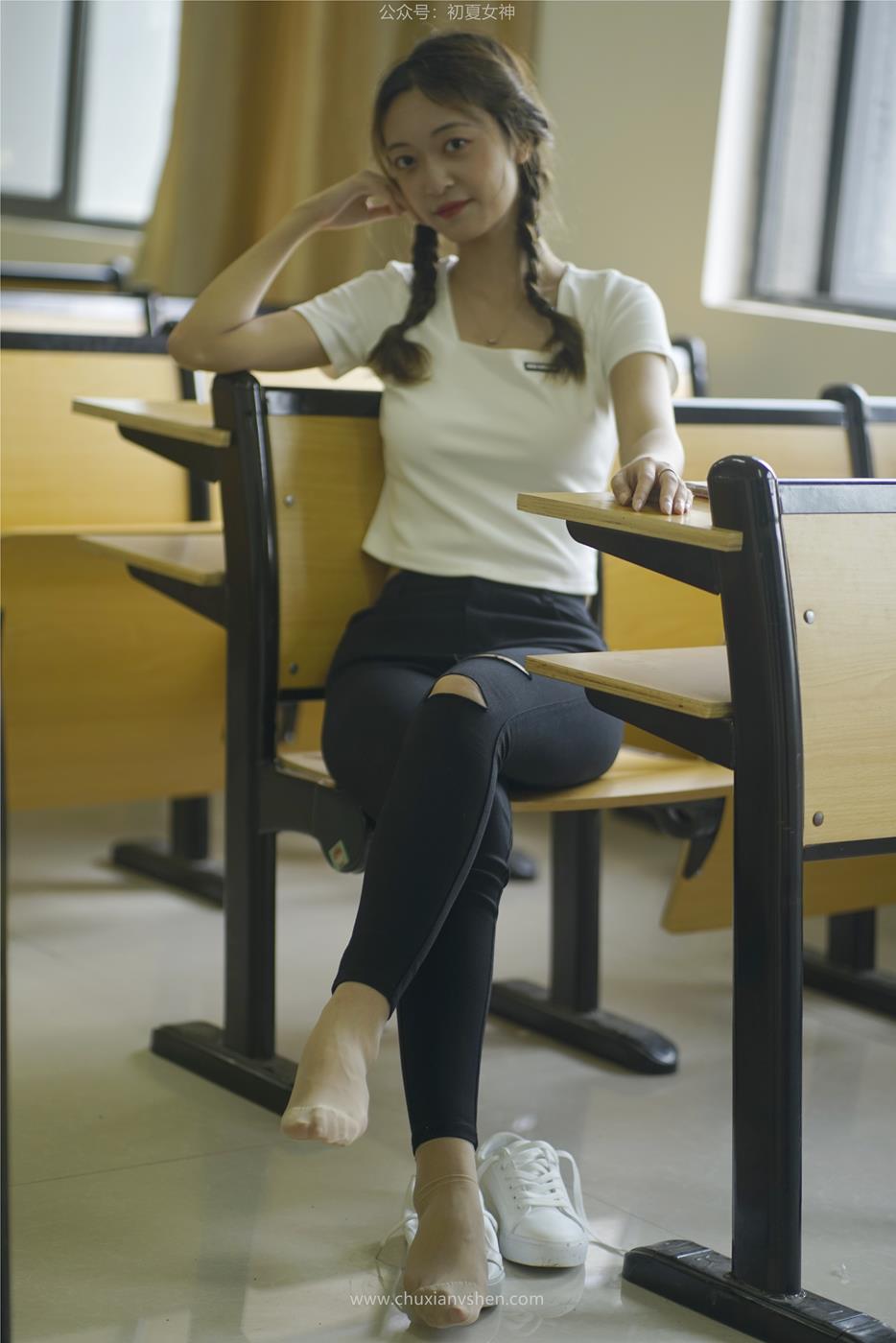 初夏女神 NO.033 依依 邻家女孩-毕业季[140P/1V/6.94GB]