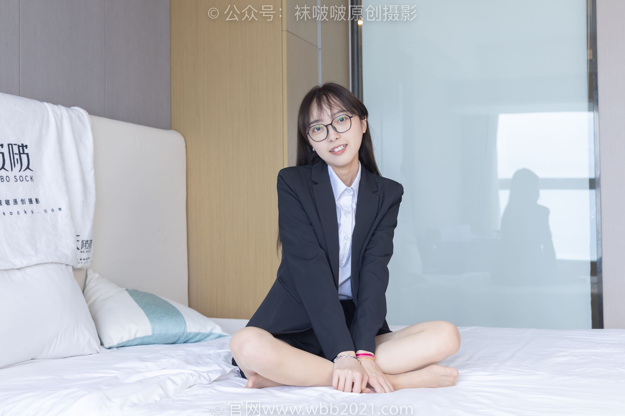 [BoBoSocks袜啵啵]NO.280 稚予-马丁靴、高跟鞋、黑棉袜、肉丝[145P/1V/5.61GB]