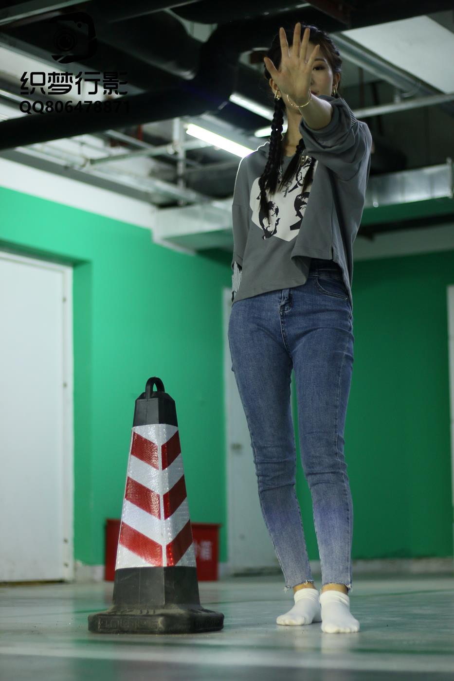 [织梦映像]NO.026 地下车库-光影交错的人生[250P/5V/10.8GB]