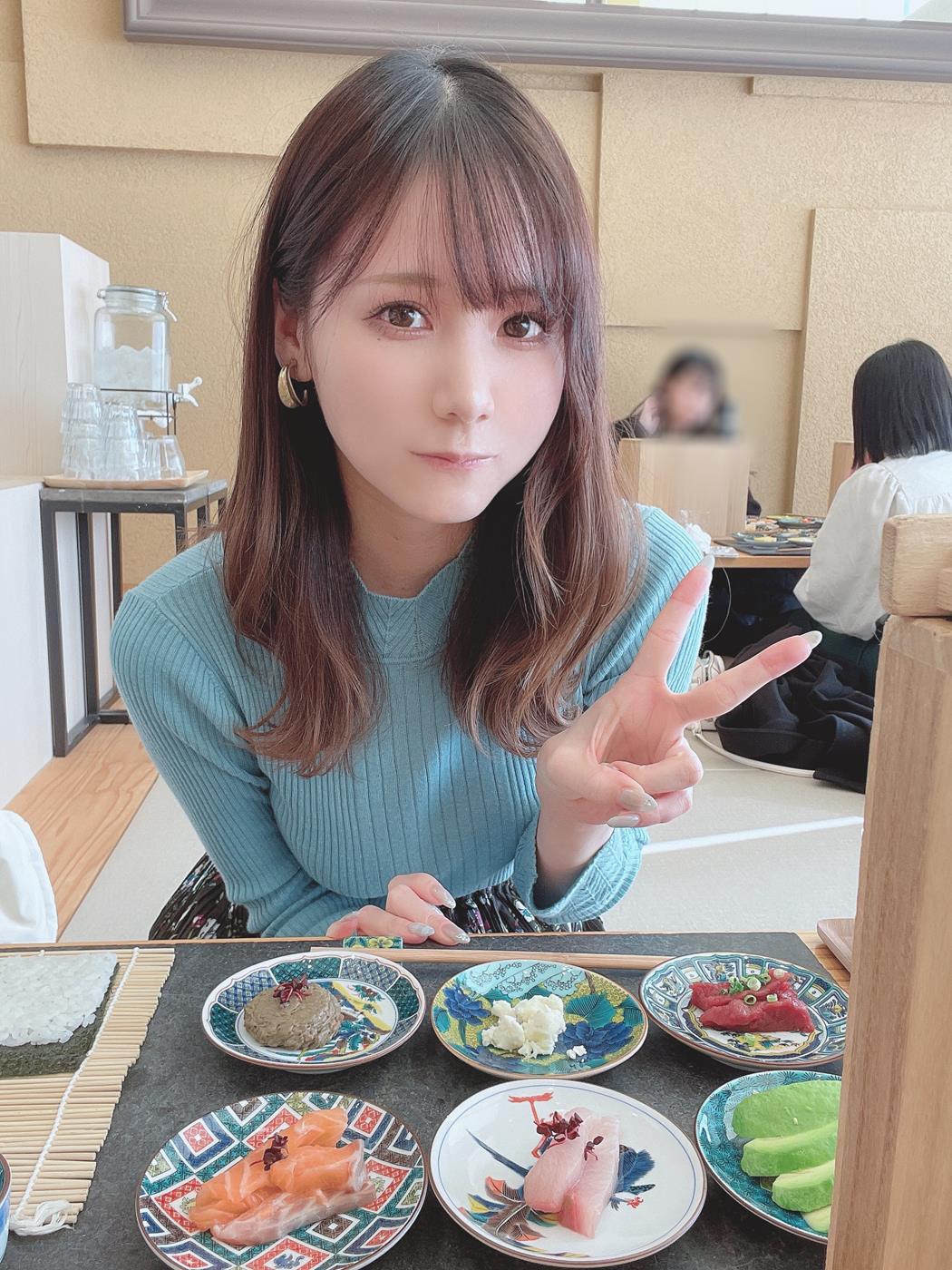 网紅Coser@けん研(けんけん) Fantia-2022年1月合辑[138P/1V/419M]