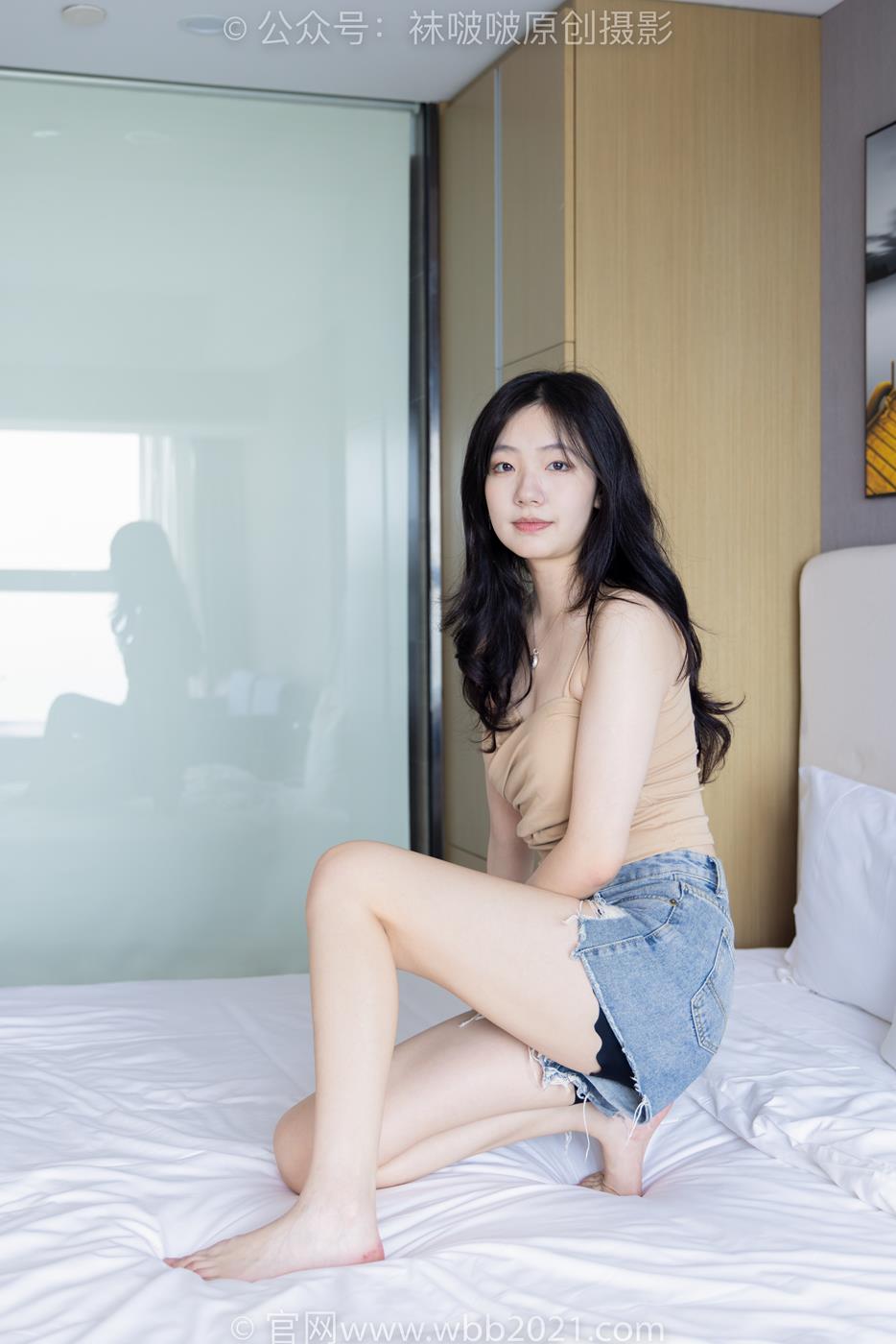 [BoBoSocks袜啵啵]NO.275小甜豆-高跟鞋、板鞋、单腿黑丝、单腿白棉袜、裸足[200P/1V/8.14GB]