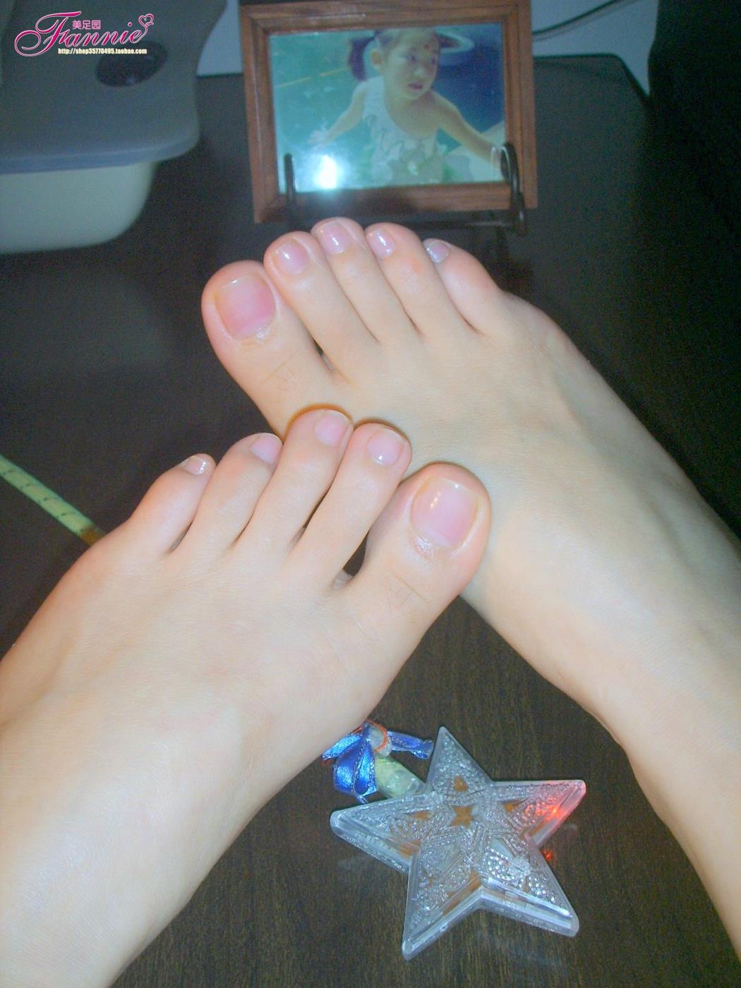 Fannie芬妮每足园 No.224 开心的魔杖 [52P/43MB]