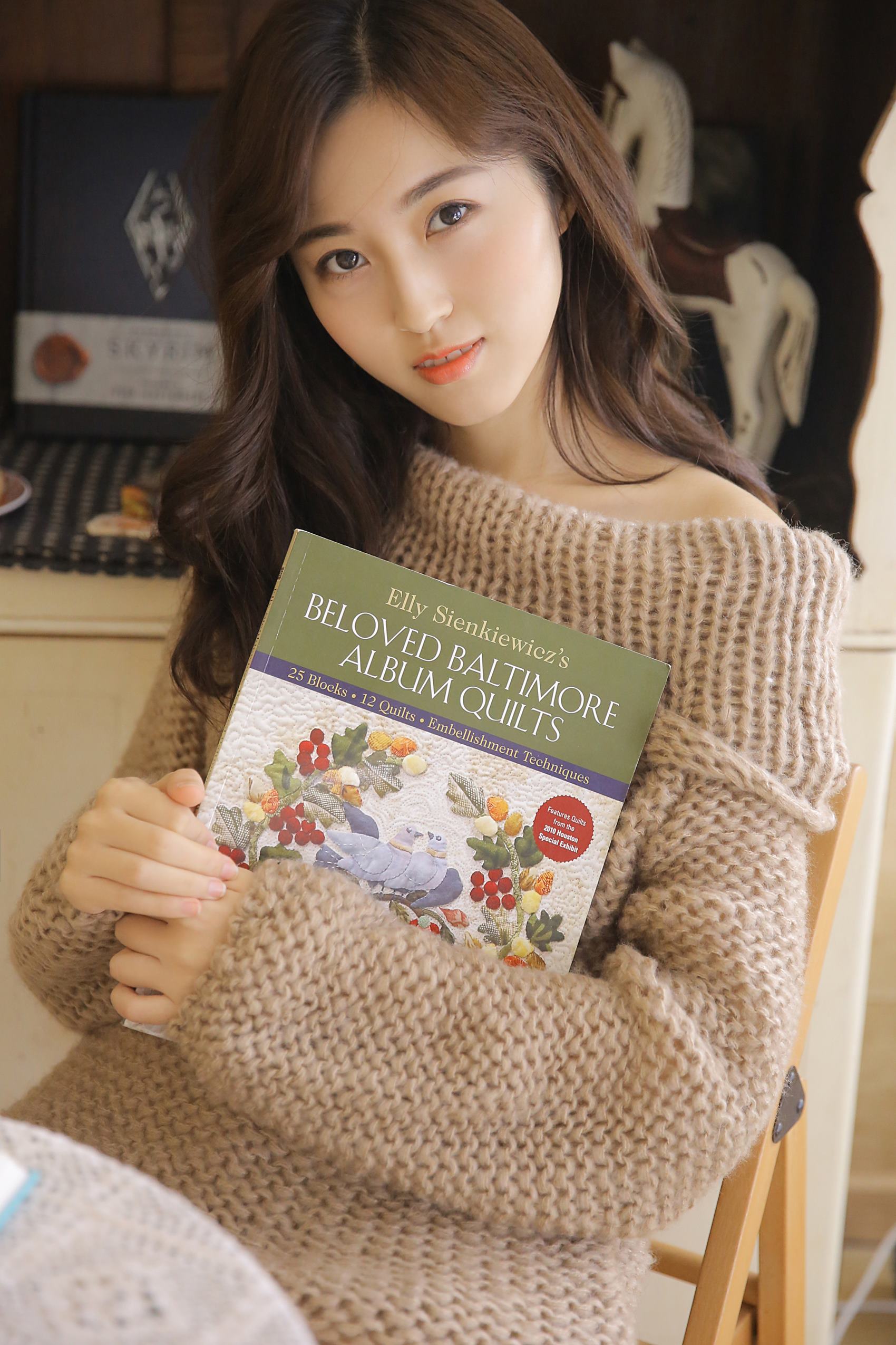 [YALAYI雅拉伊]2023.06.16 NO.1040 软谈丽语[34+1P/281MB]