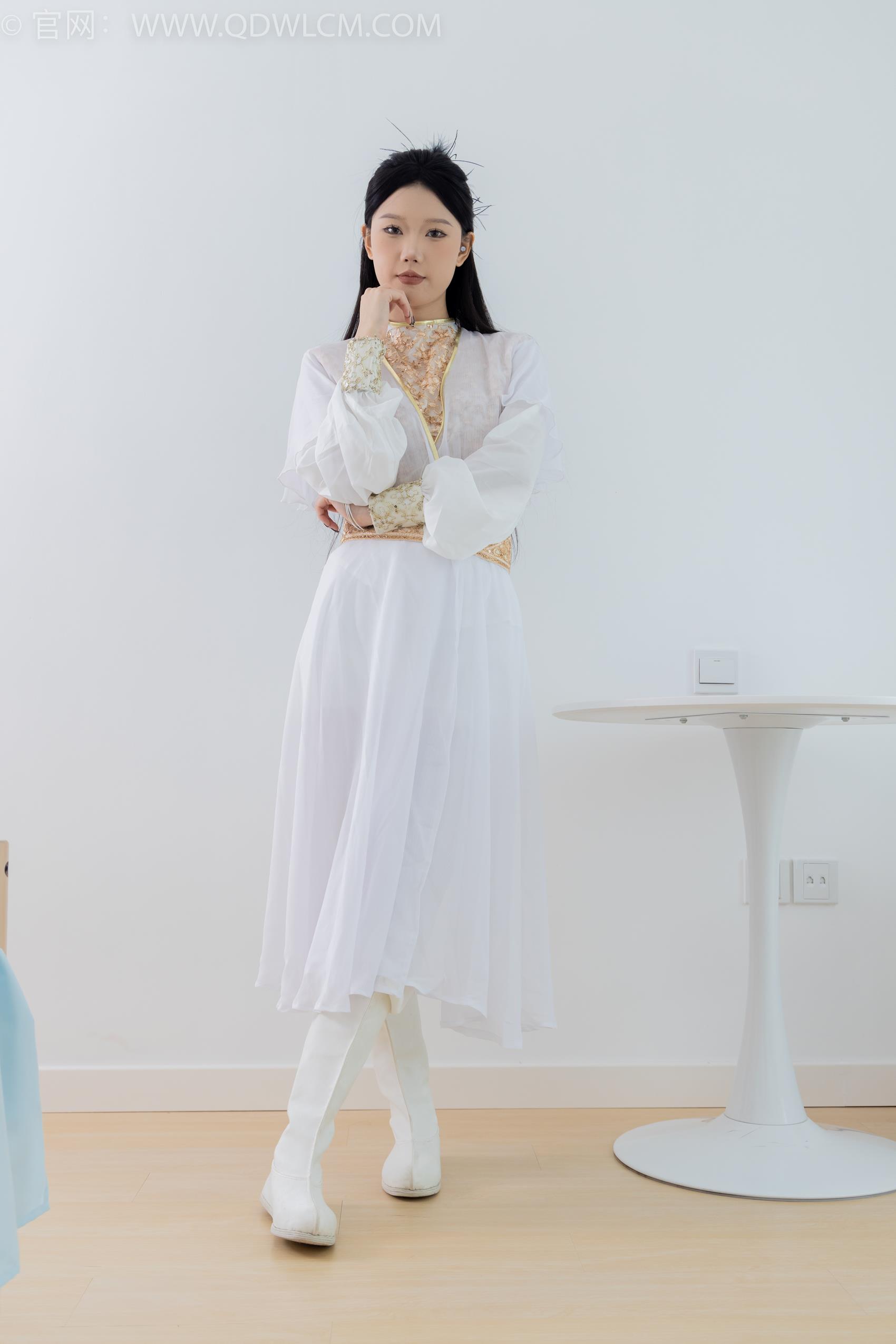 物恋传媒 NO.1731 小竹-雪山飞狐[160P/1V/3.84GB]