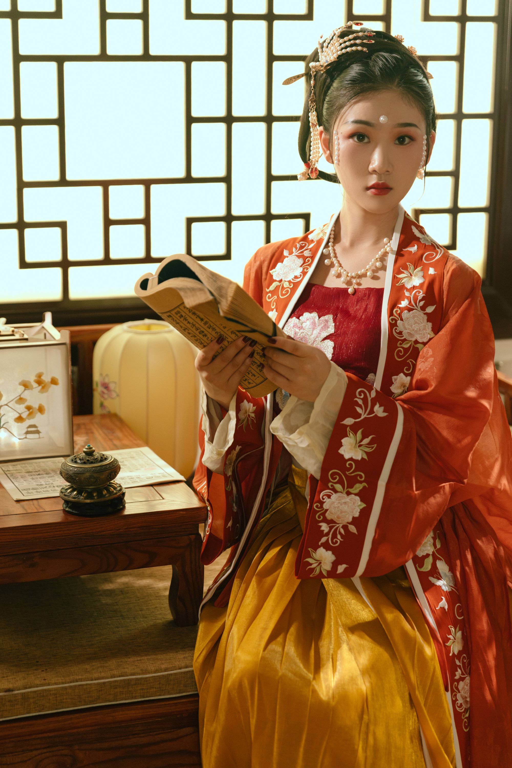 [YITUYU艺图语]2022.07.21 红妆 相望回首喵喵喵[28+1P/379MB]