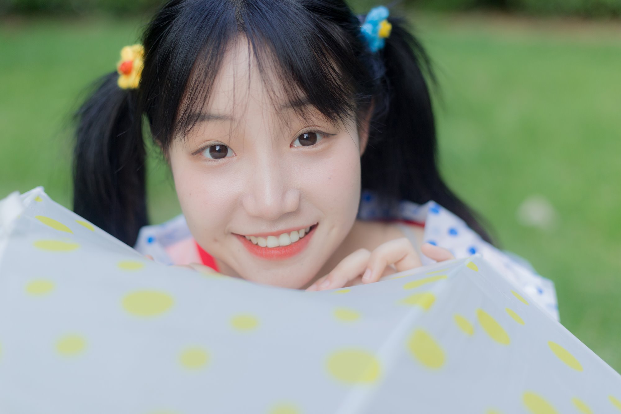 [YITUYU艺图语] 2022.07.15 开心的阴天的魔法药水 欧包包包 [34P/299M]