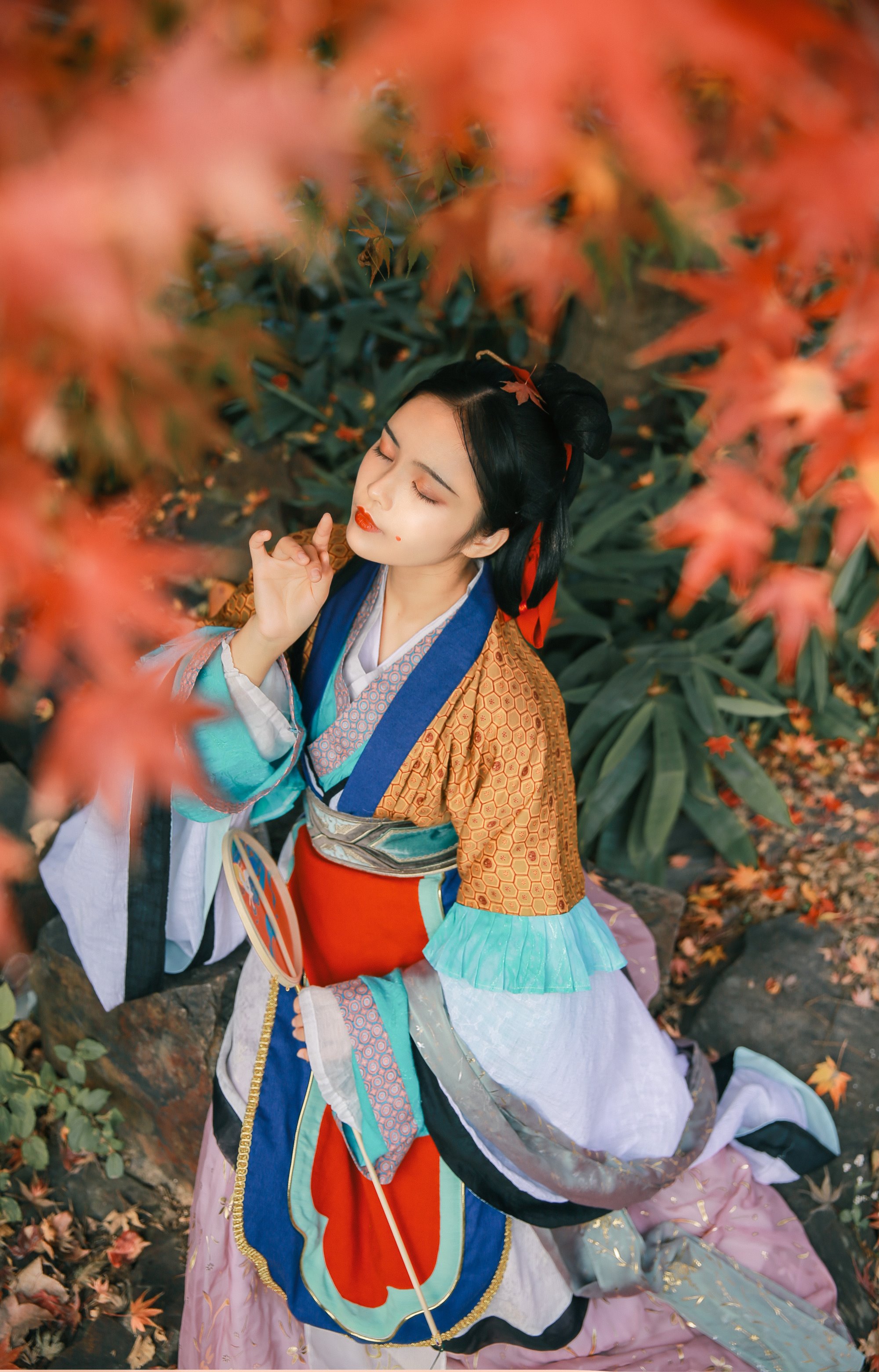 [YITUYU艺图语]2022.07.26 愁红 溪木若颖[24+1P/197MB]