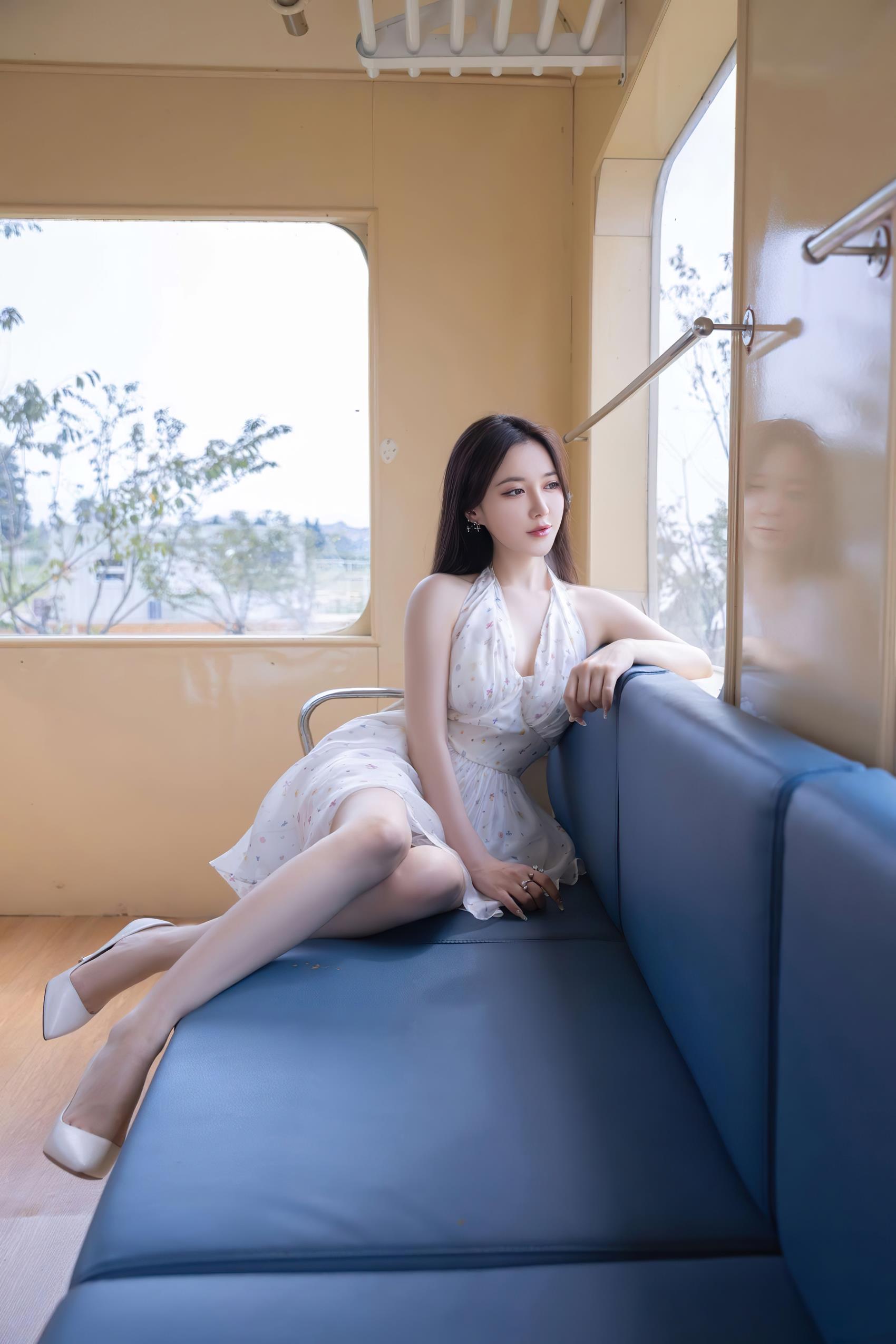 鱼子酱Fish – 内购无水印 风吹过想你的车站 [120P/889MB]