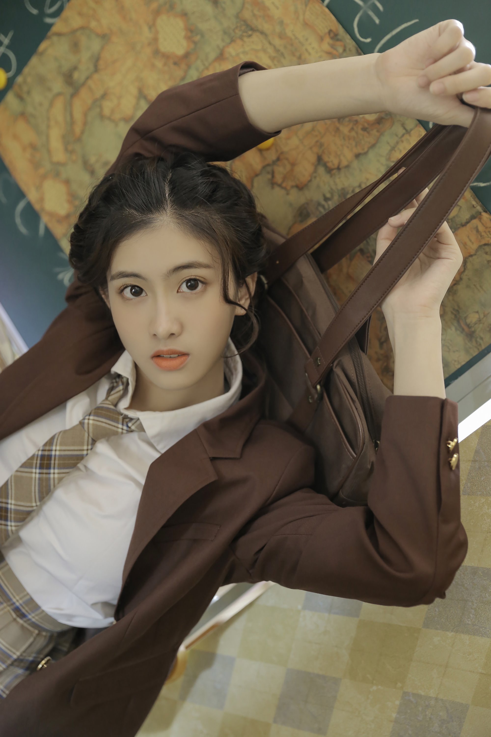 [YITUYU艺图语] 2022.07.13 下节课自习 潘珺雅 [20P/90M]