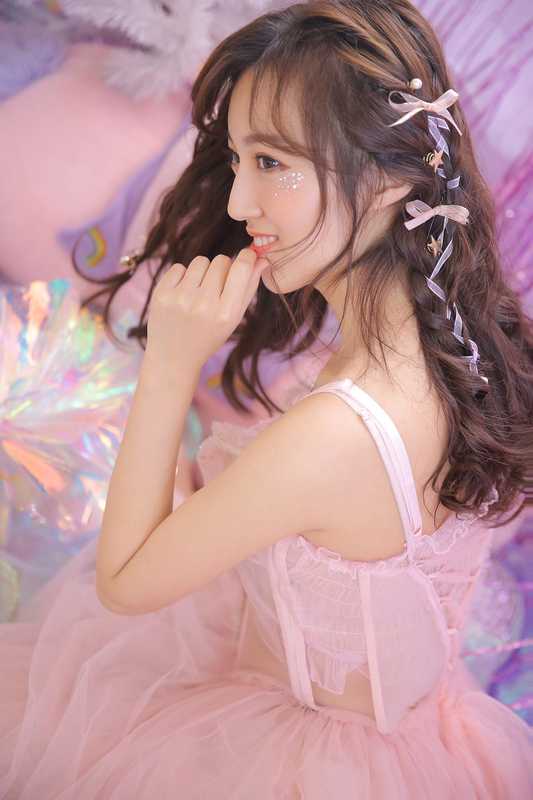 [YALAYI雅拉伊]2023.06.16 NO.1040 软谈丽语[34+1P/281MB]