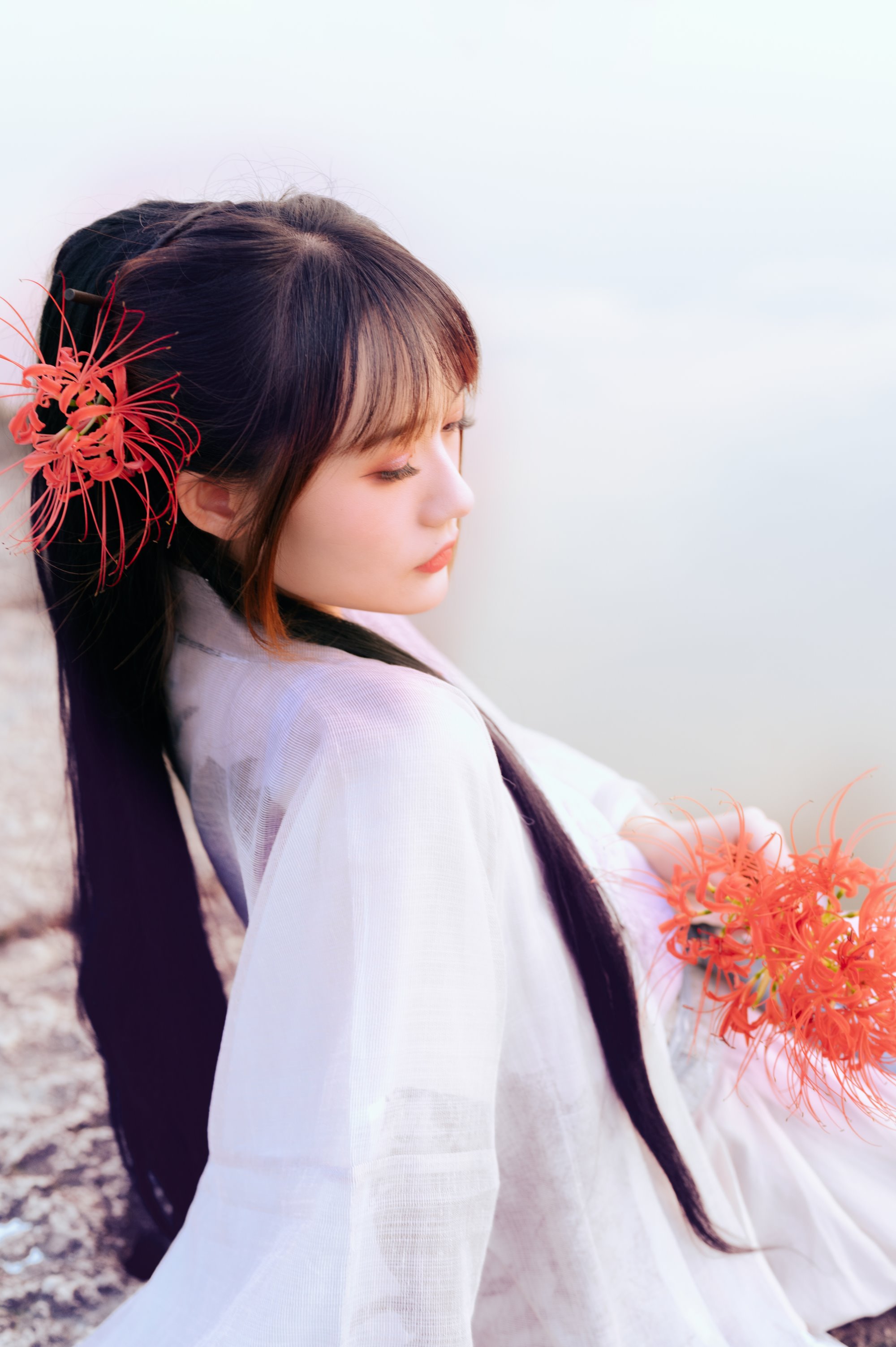 [YITUYU艺图语] 2022.07.15 暮空照水 兔子Zzz不吃胡萝卜 [31P/341M]