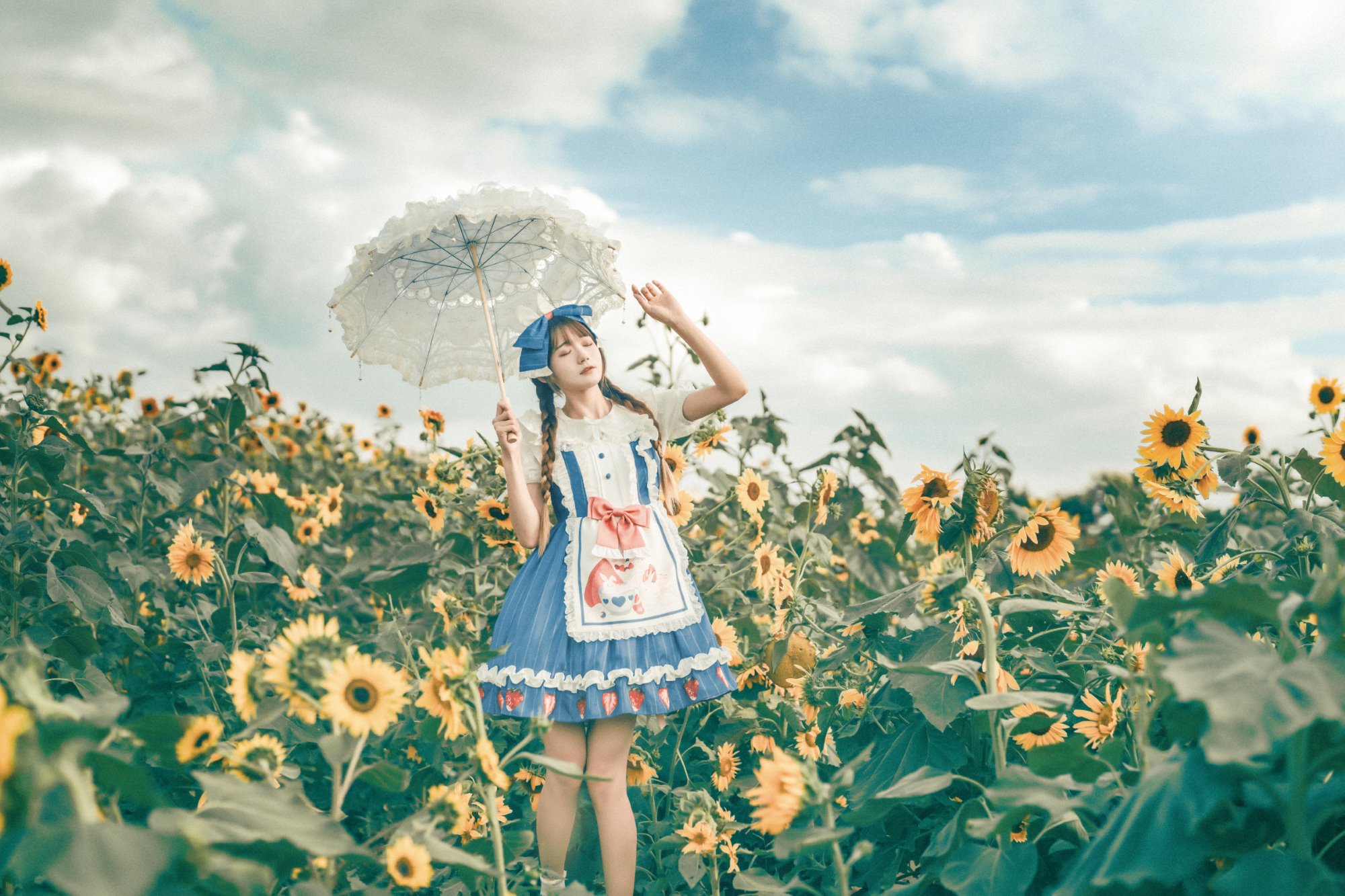 [YITUYU艺图语]2022.07.18 甜甜向日葵女孩 兔子Zzz不吃胡萝卜[31+1P/318MB]