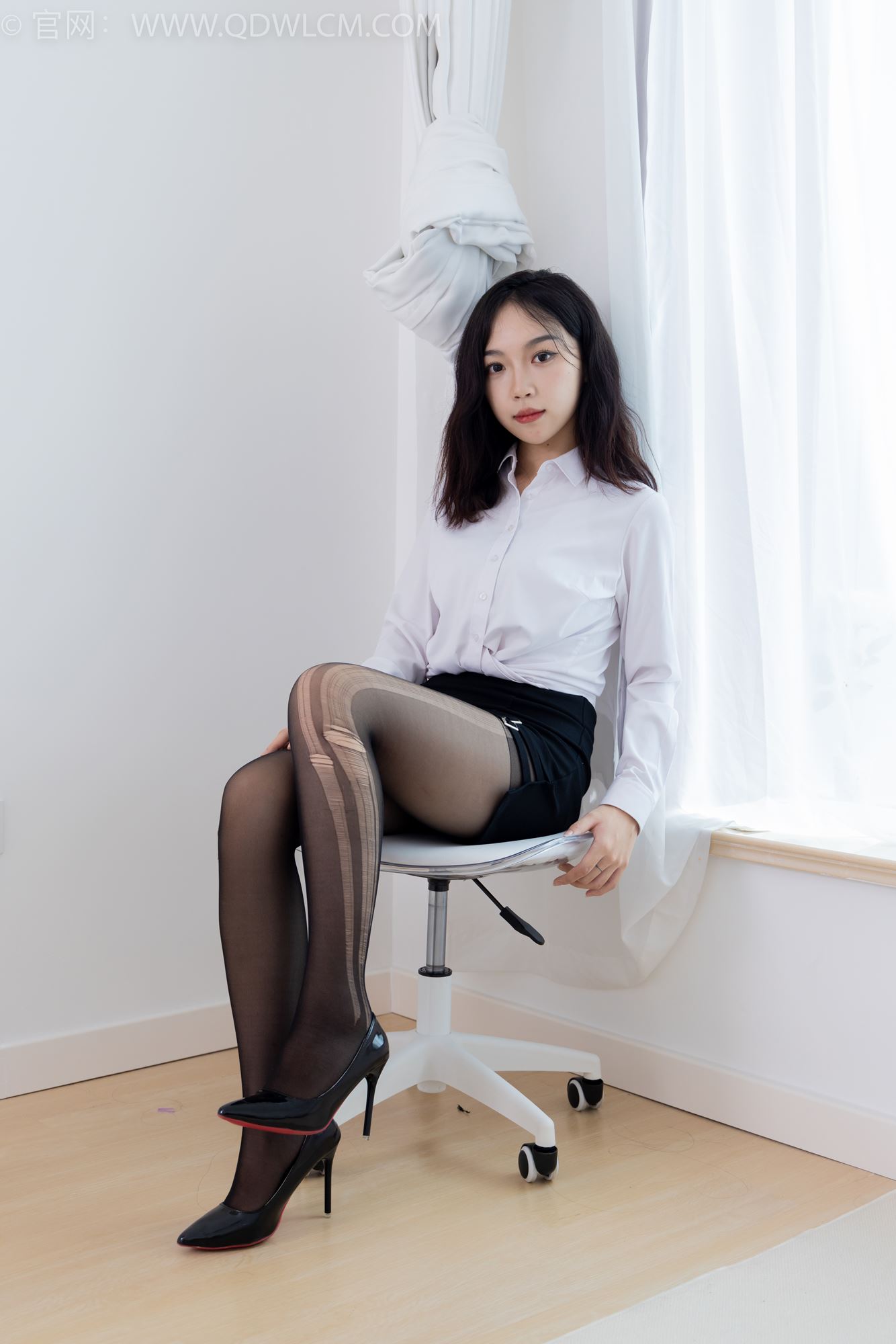 物恋传媒 NO.1711 纱纱-不留遗憾[150P/1V/3.61GB]