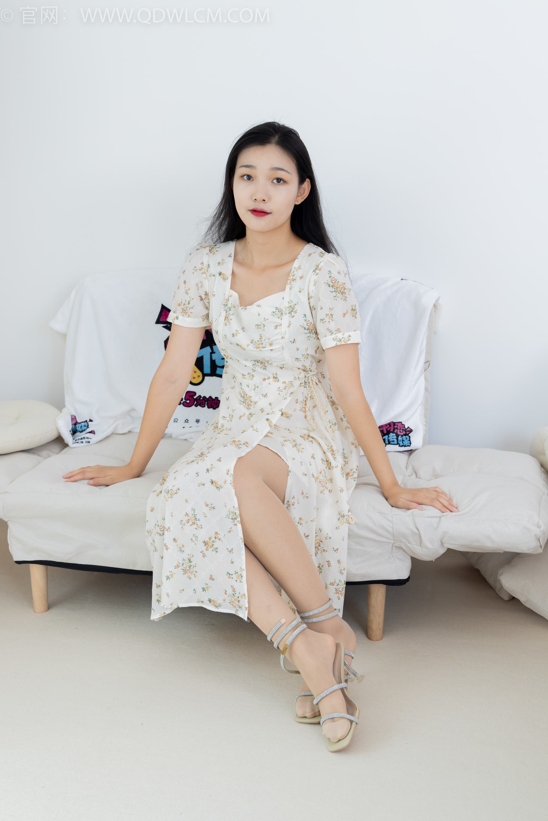 物恋传媒 NO.1719 桐桐-落叶纷飞[150P/1V/3.48GB]