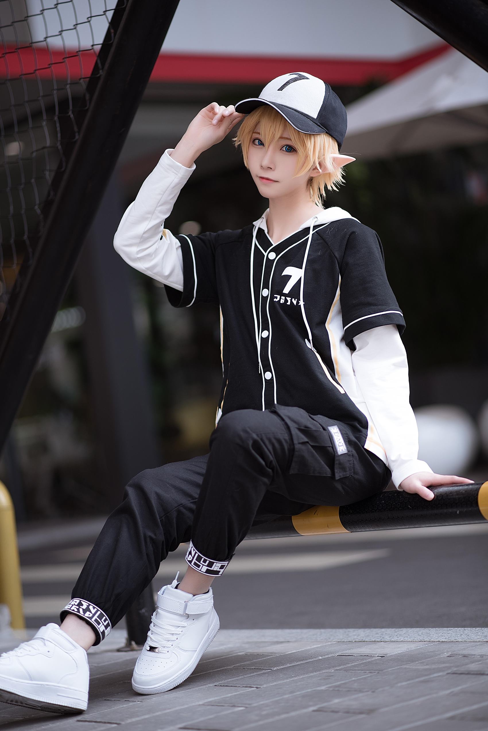 人气Coser@Kitaro_绮太郎 凹凸世界金[8P/13MB]