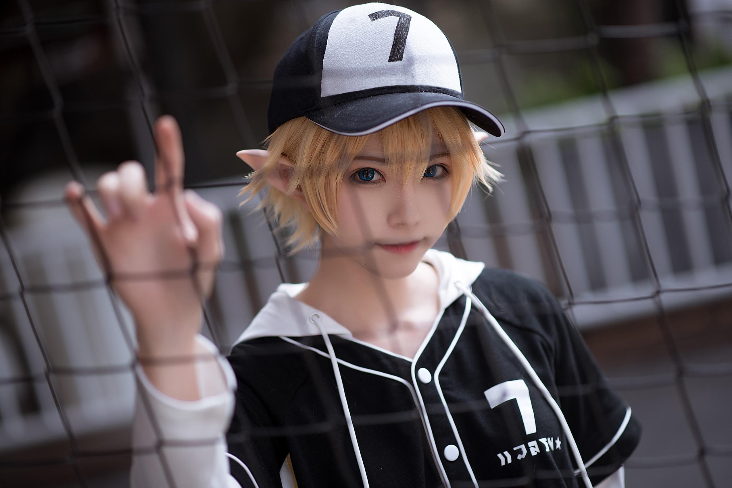 人气Coser@Kitaro_绮太郎 凹凸世界金[8P/13MB]