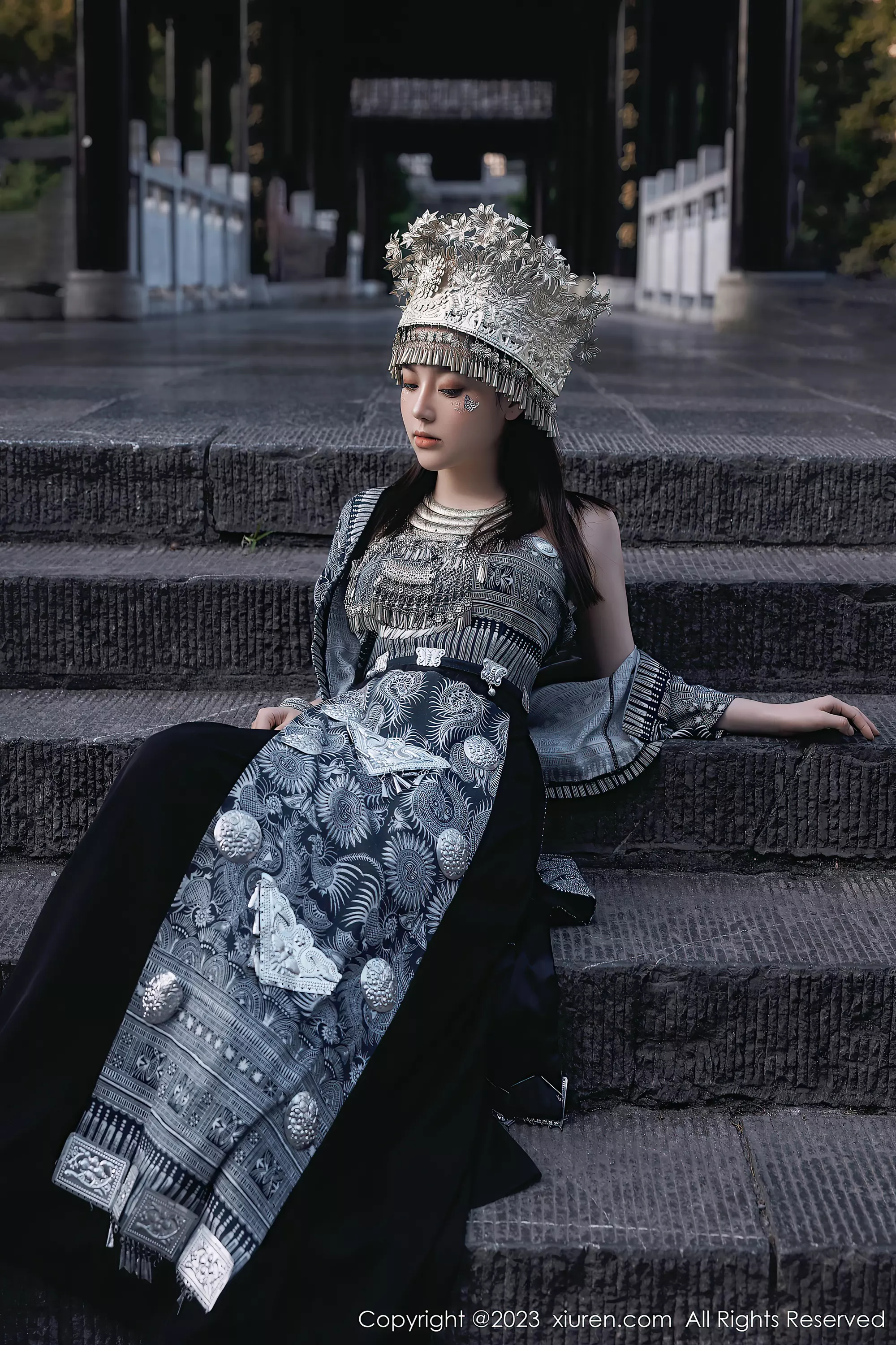 [XiuRen秀人网] 2023.09.27 No.7448 豆瓣酱 苗族服饰[83P/911MB]