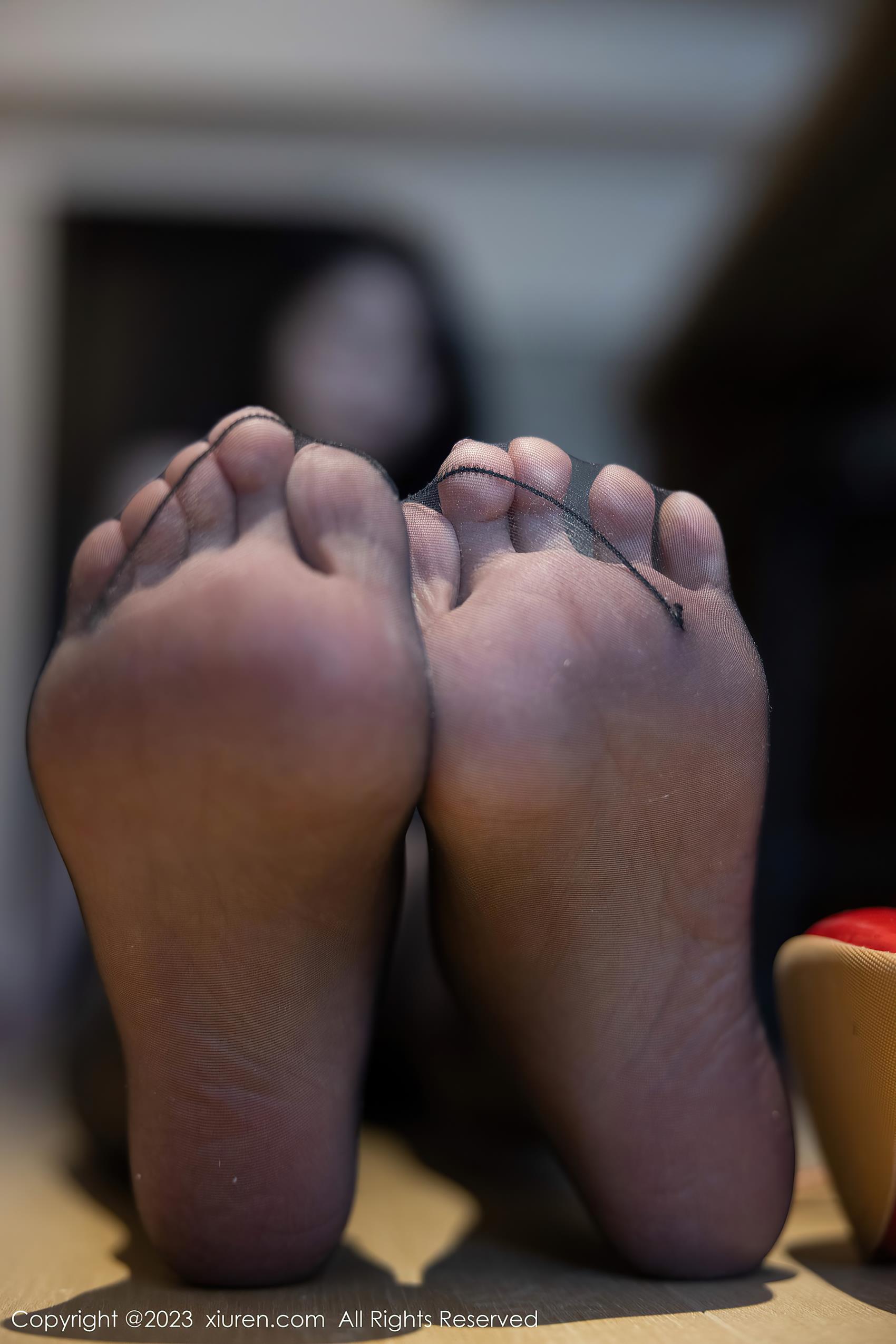 [Xiuren秀人网]2023.10.19 NO.7535 可樂Vicky[82+1P/635MB]