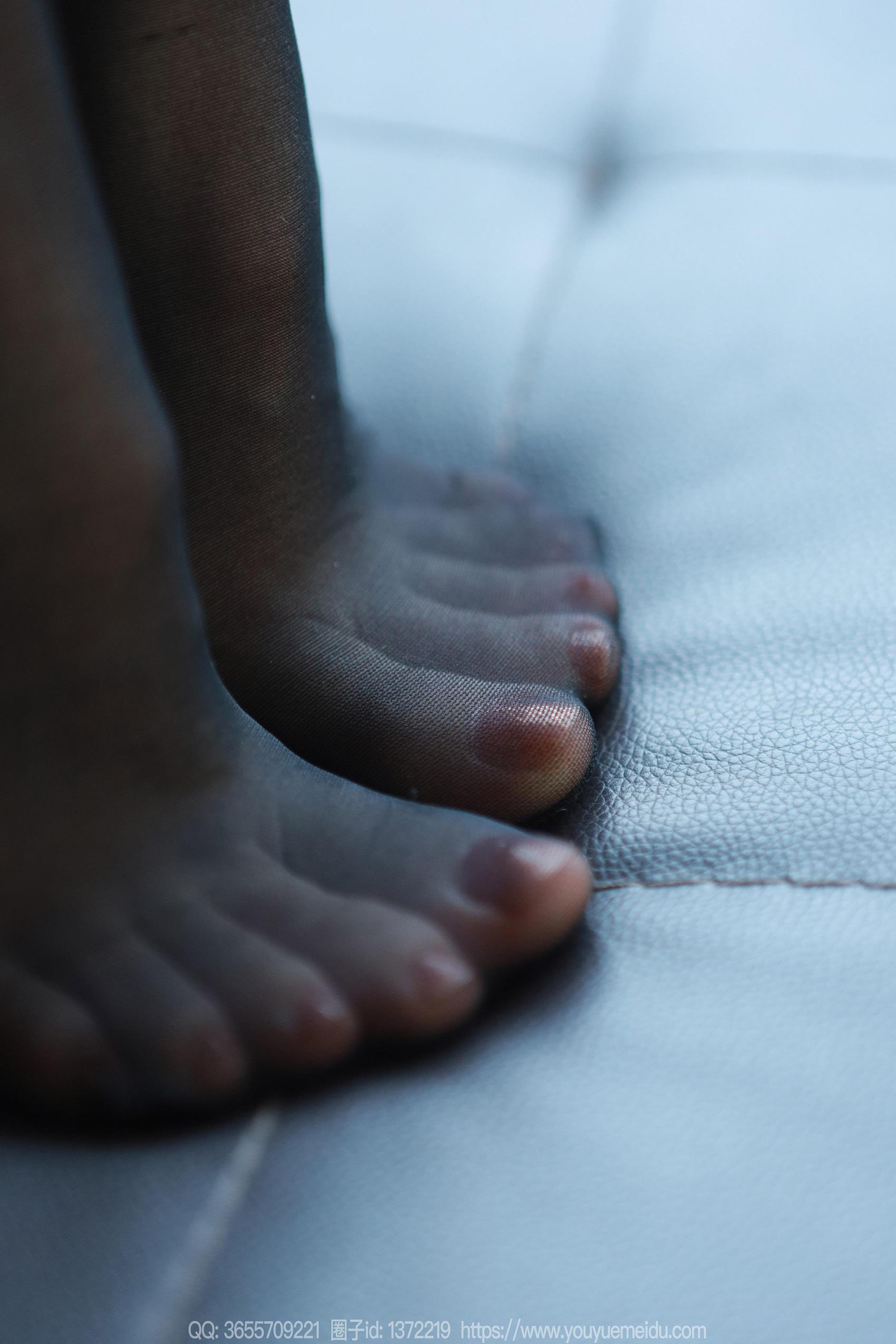 [IESS异思趣向] 2023.10.25 丝享家1568：团团《有特长的女生》[88P/99MB]