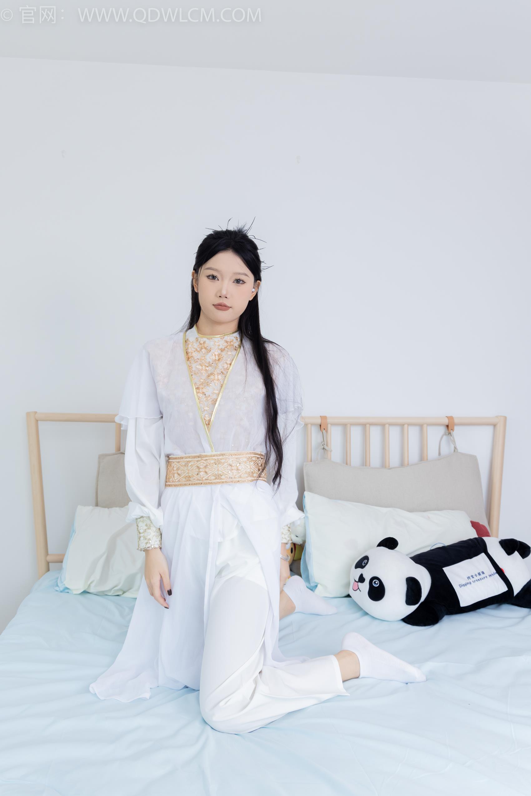 物恋传媒 NO.1731 小竹-雪山飞狐[160P/1V/3.84GB]