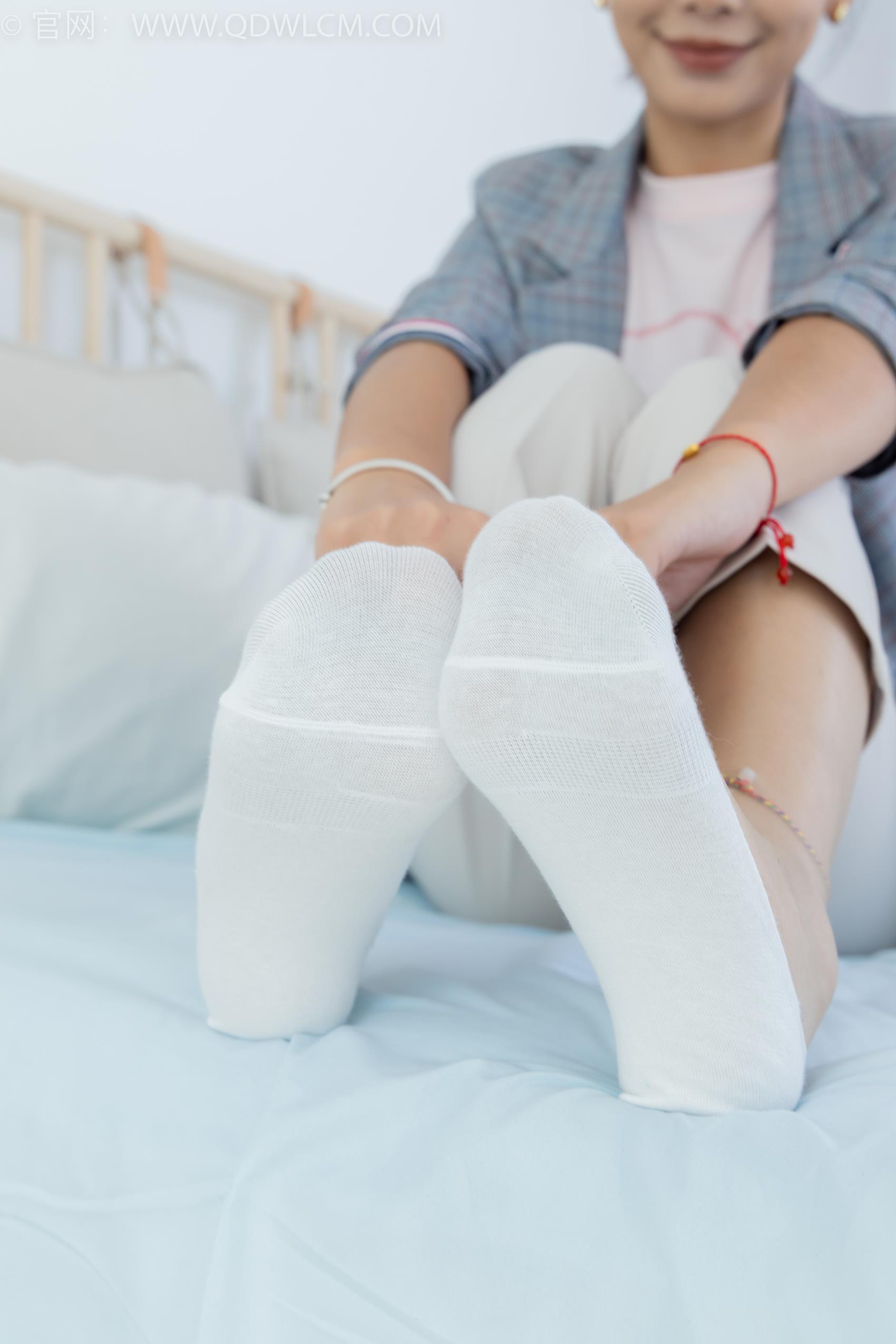 物恋传媒 NO.1732 岚岚-秋意渐浓[175P/1V/3.93GB]