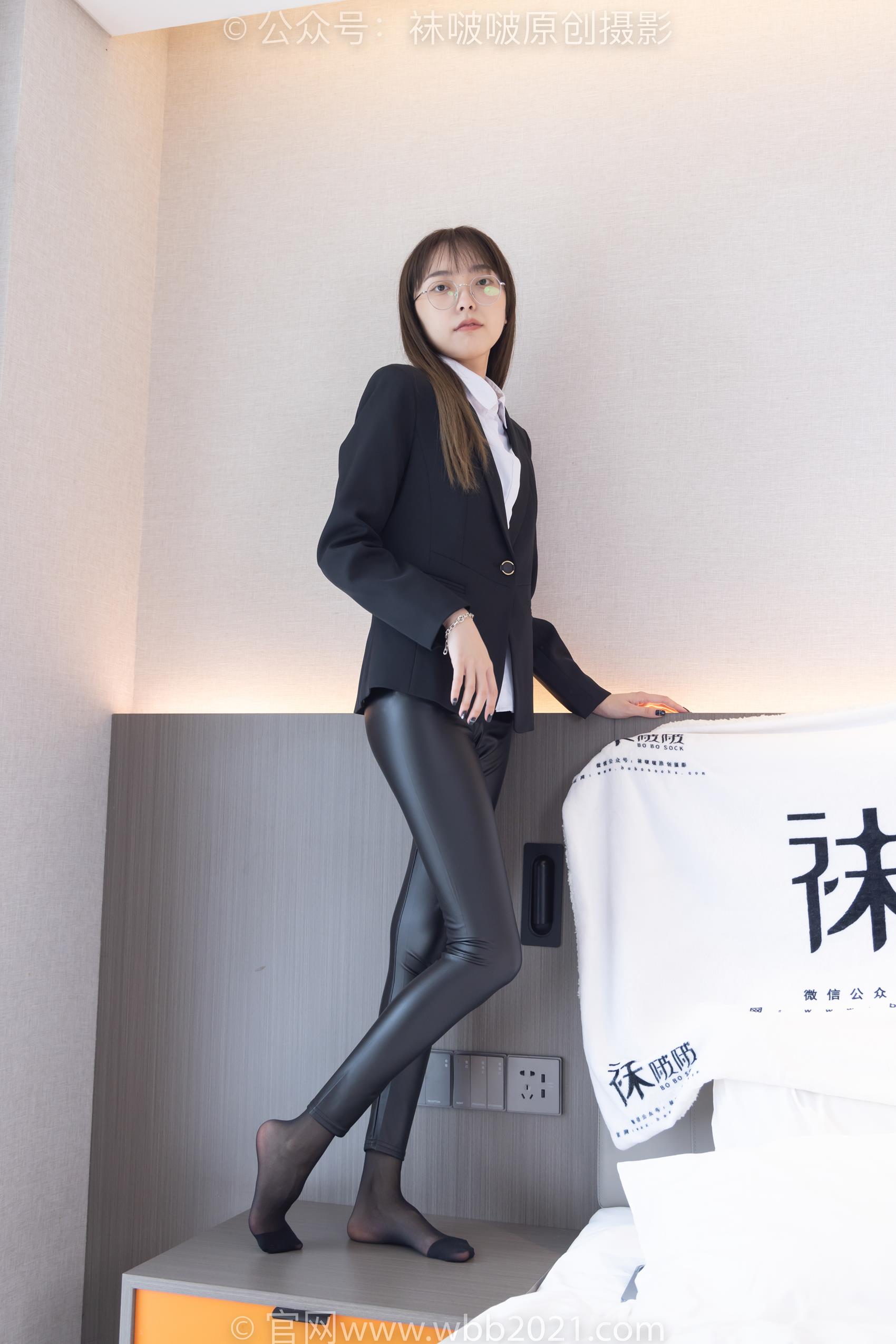 [BoBoSocks袜啵啵]NO.297 稚予-平底鞋、黑丝、皮裤裤里丝[140P/1V/5.43GB]