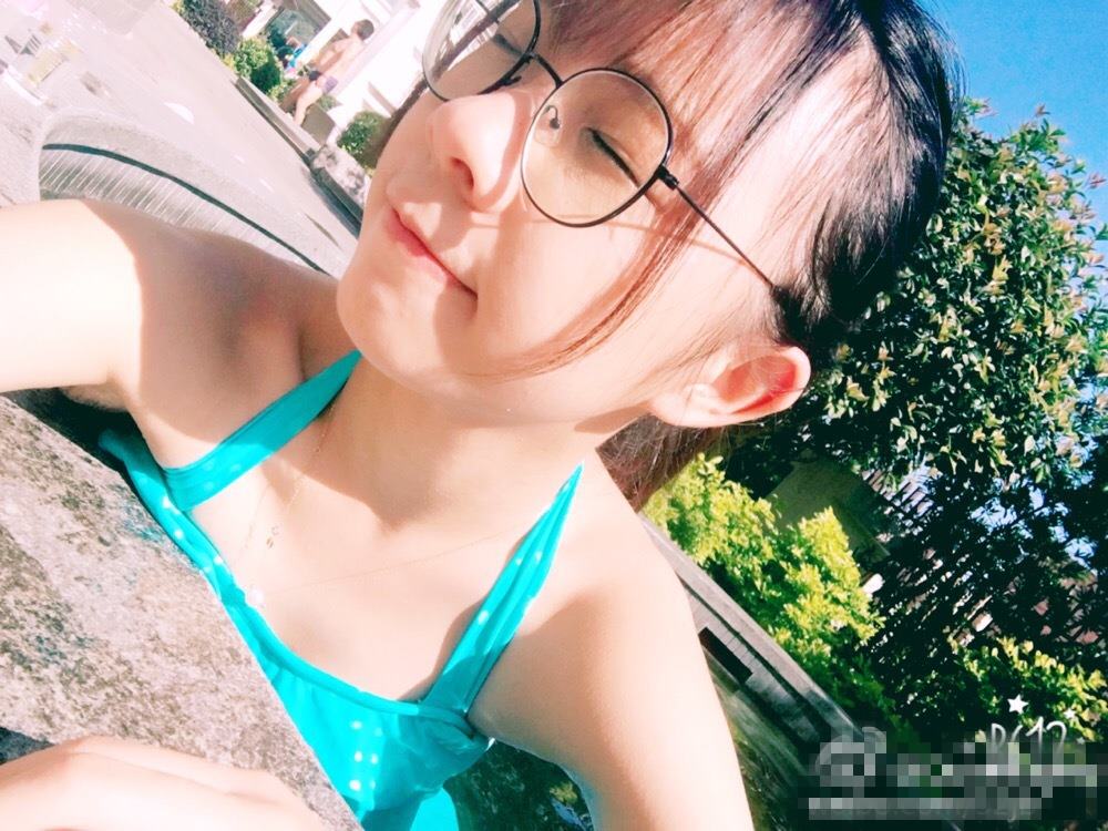 students学生美腿每足 014 超嫩的小Q [68P/196MB]