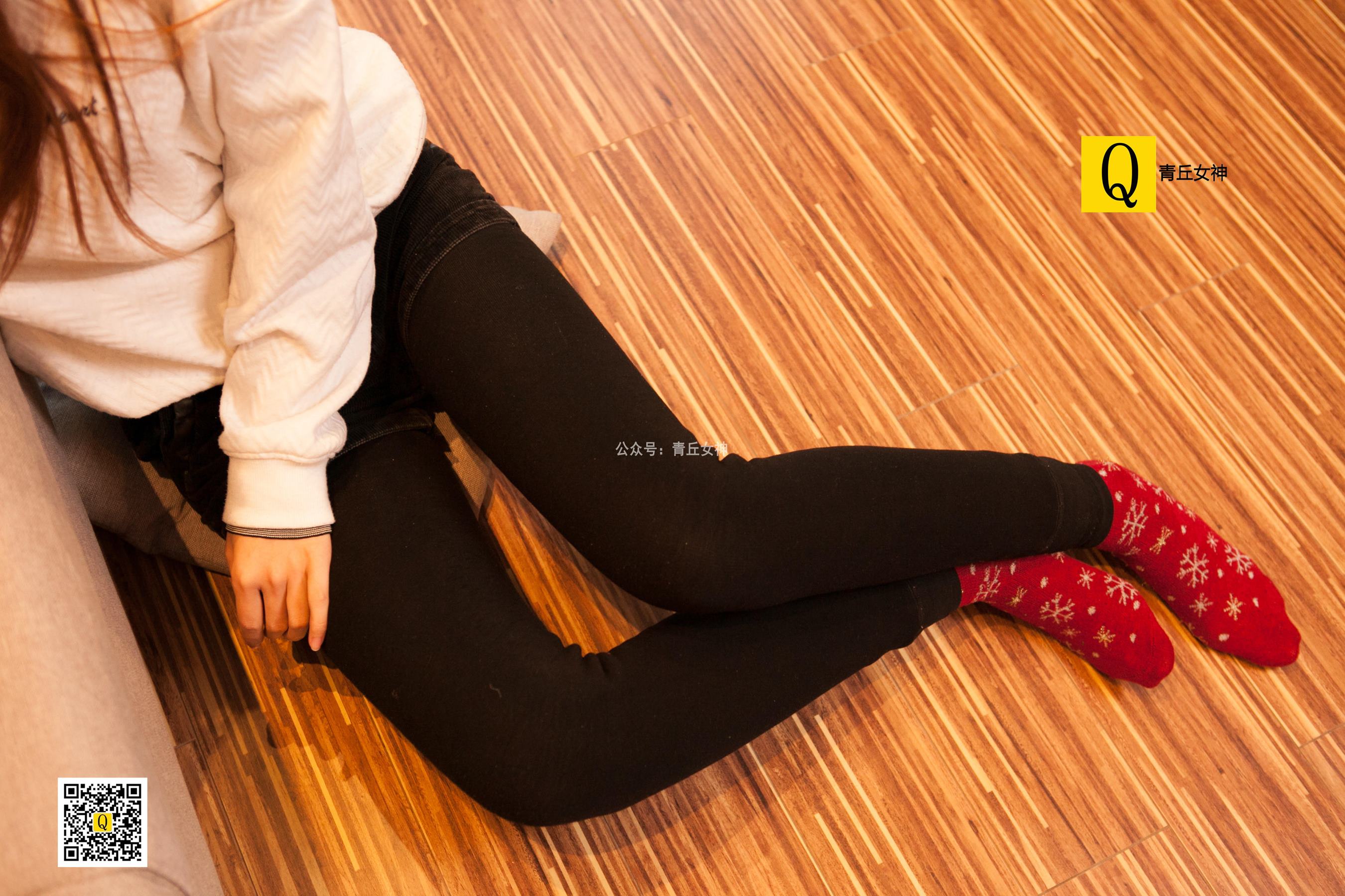 [青丘女神] 082 2017.12.24 秋秋 居家棉袜过圣诞 [66P/54M]