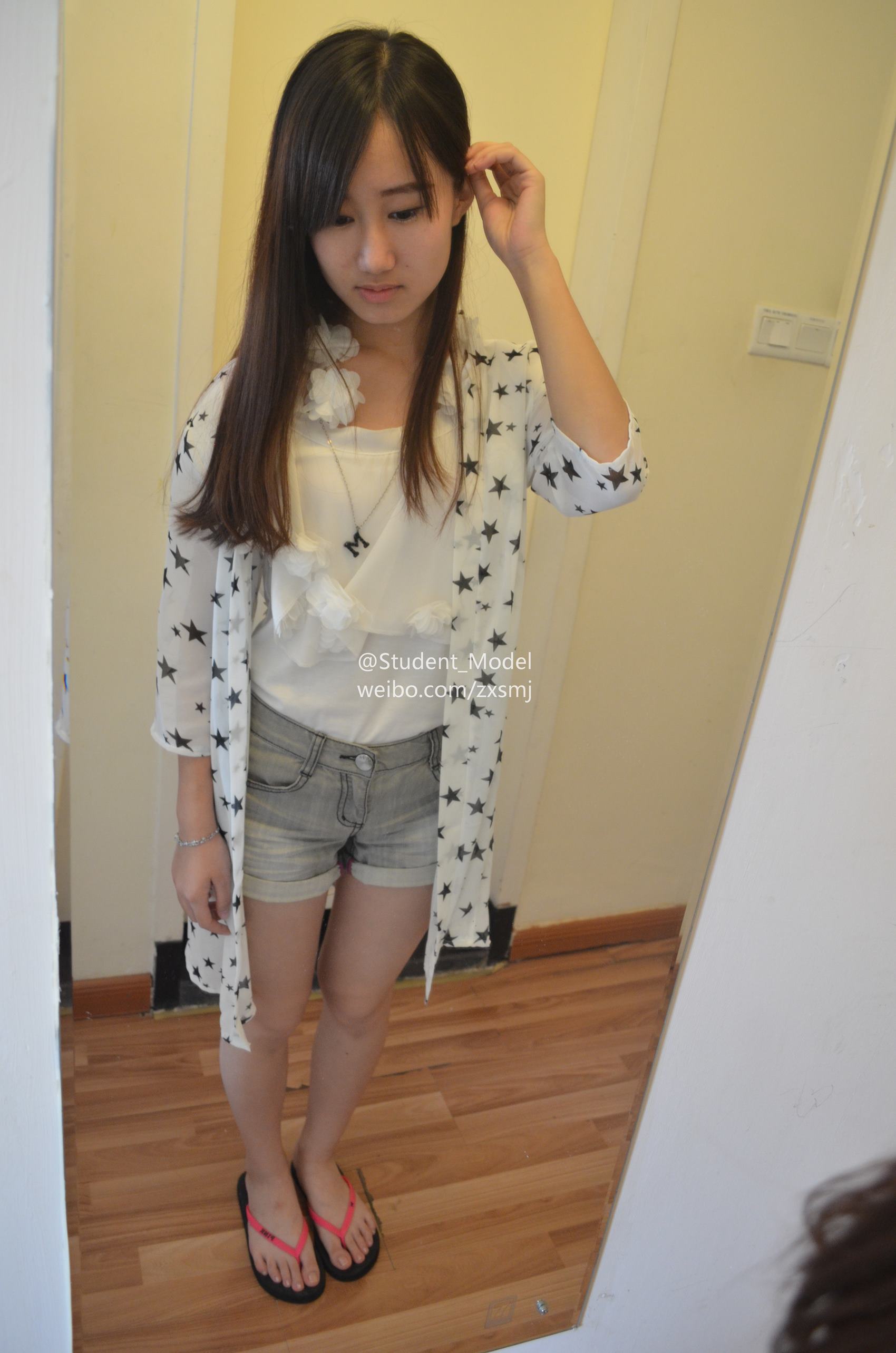 students学生美腿每足 041 心心 [28P/62.8MB]