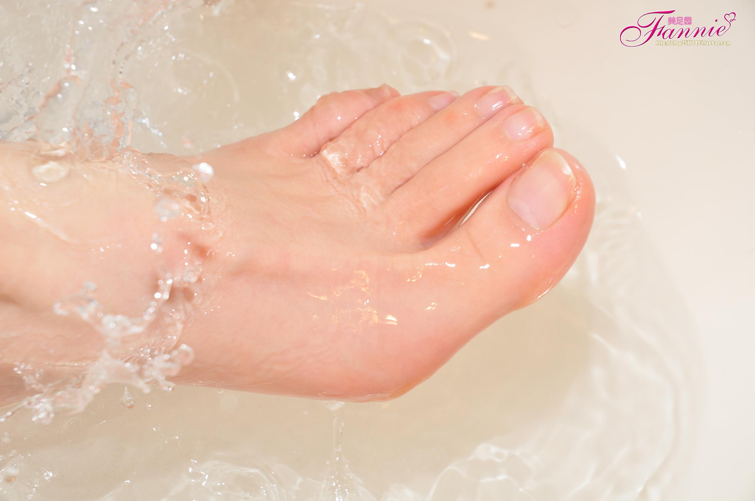 Fannie芬妮每足园 No.280 裸足特辑3 [53P/157MB]