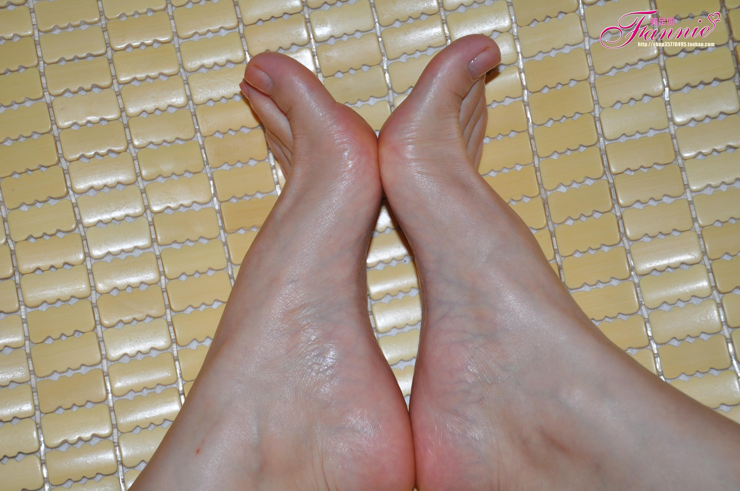 Fannie芬妮每足园 No.274 裸足底特写-6 [81P/205MB]
