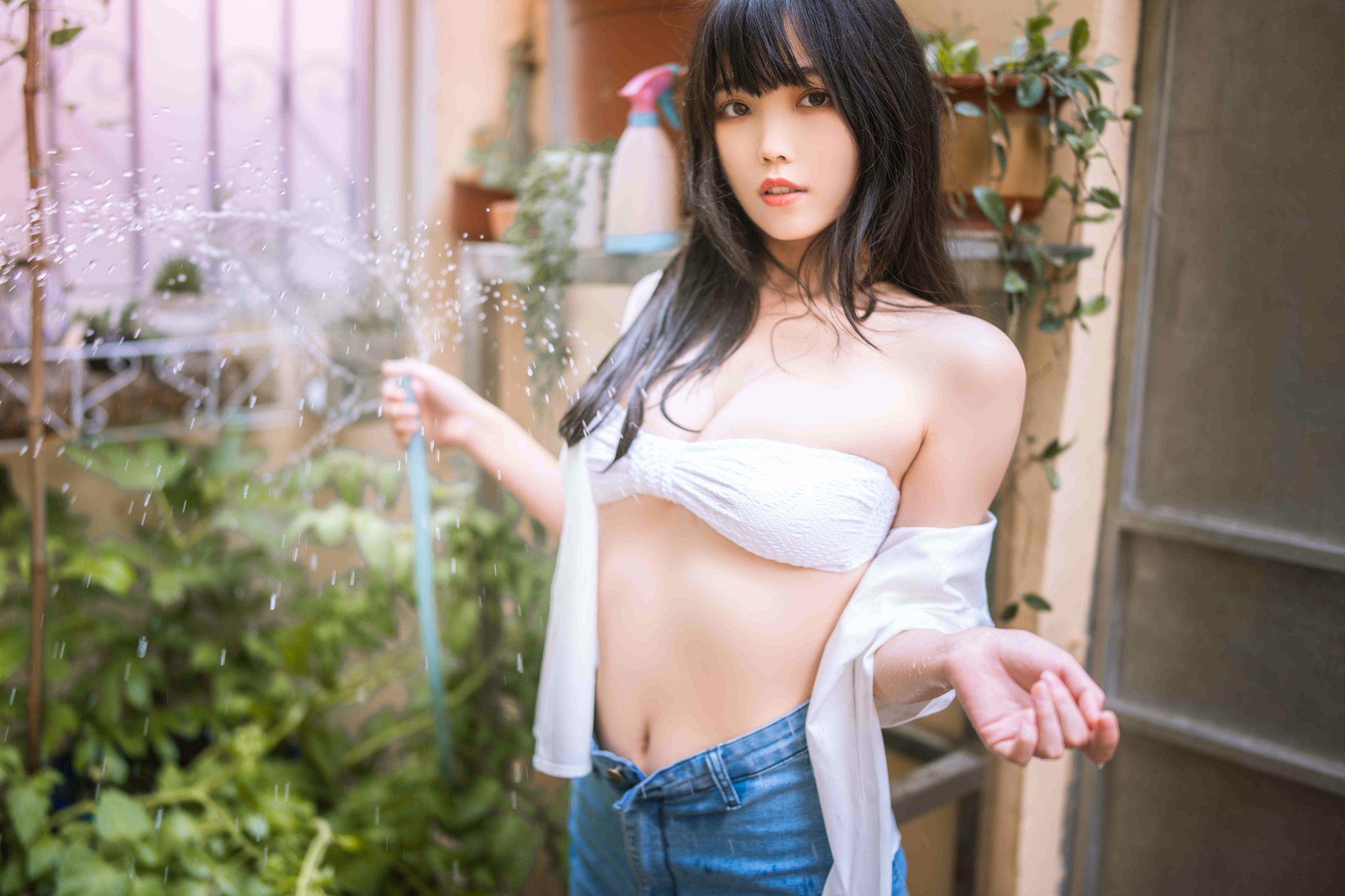 汪知子 - 夏日小院[33P/638MB]