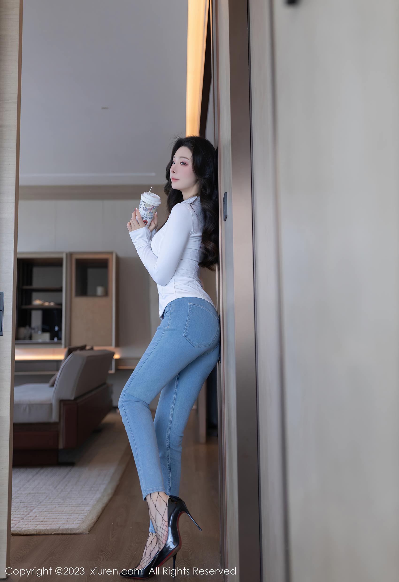 [Xiuren秀人网]2023.11.09 NO.7639 小逗逗[80+1P/696MB]
