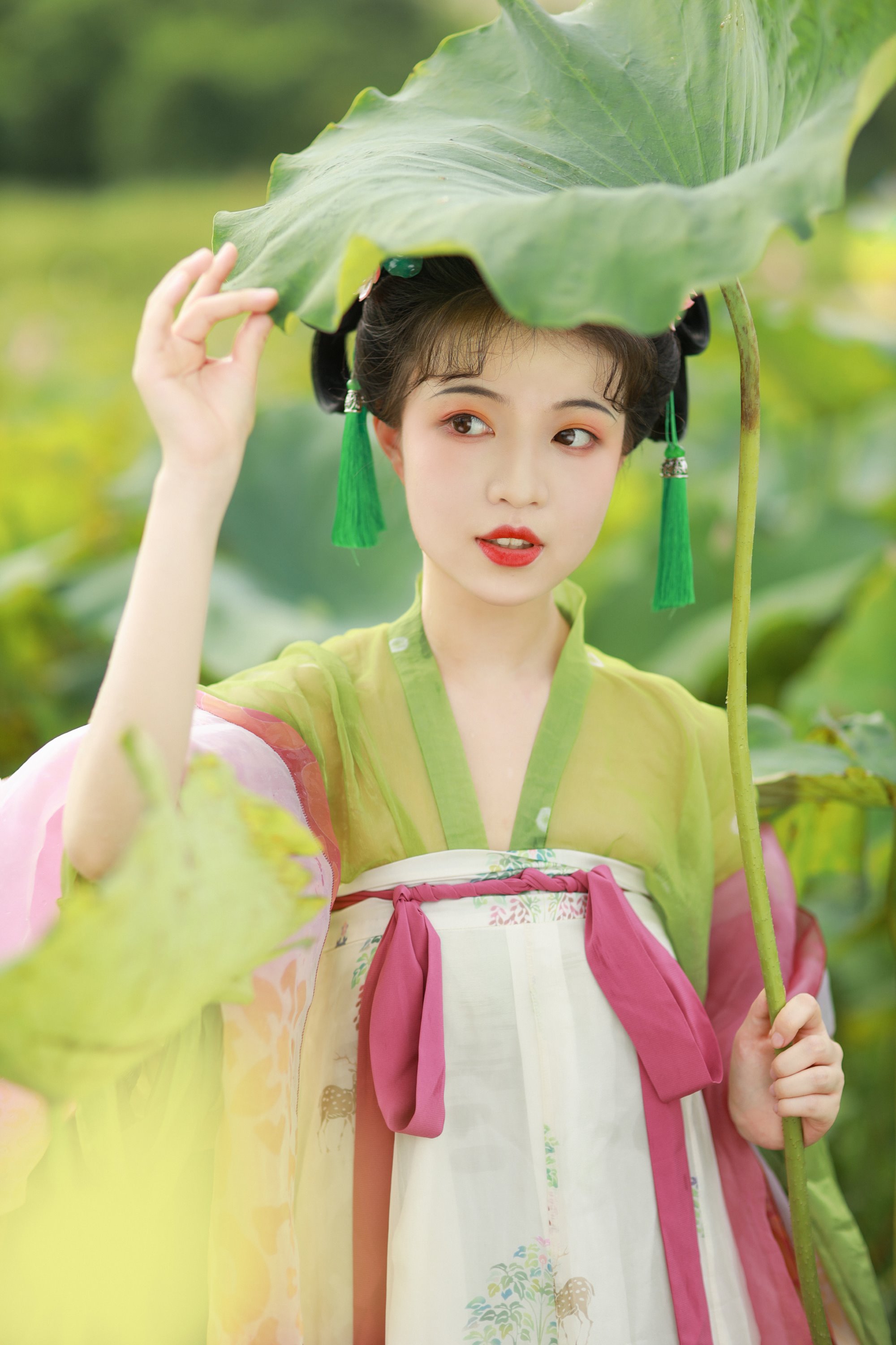 [YITUYU艺图语]2022.08.03 荷花少女 我超白_[29+1P/241MB]