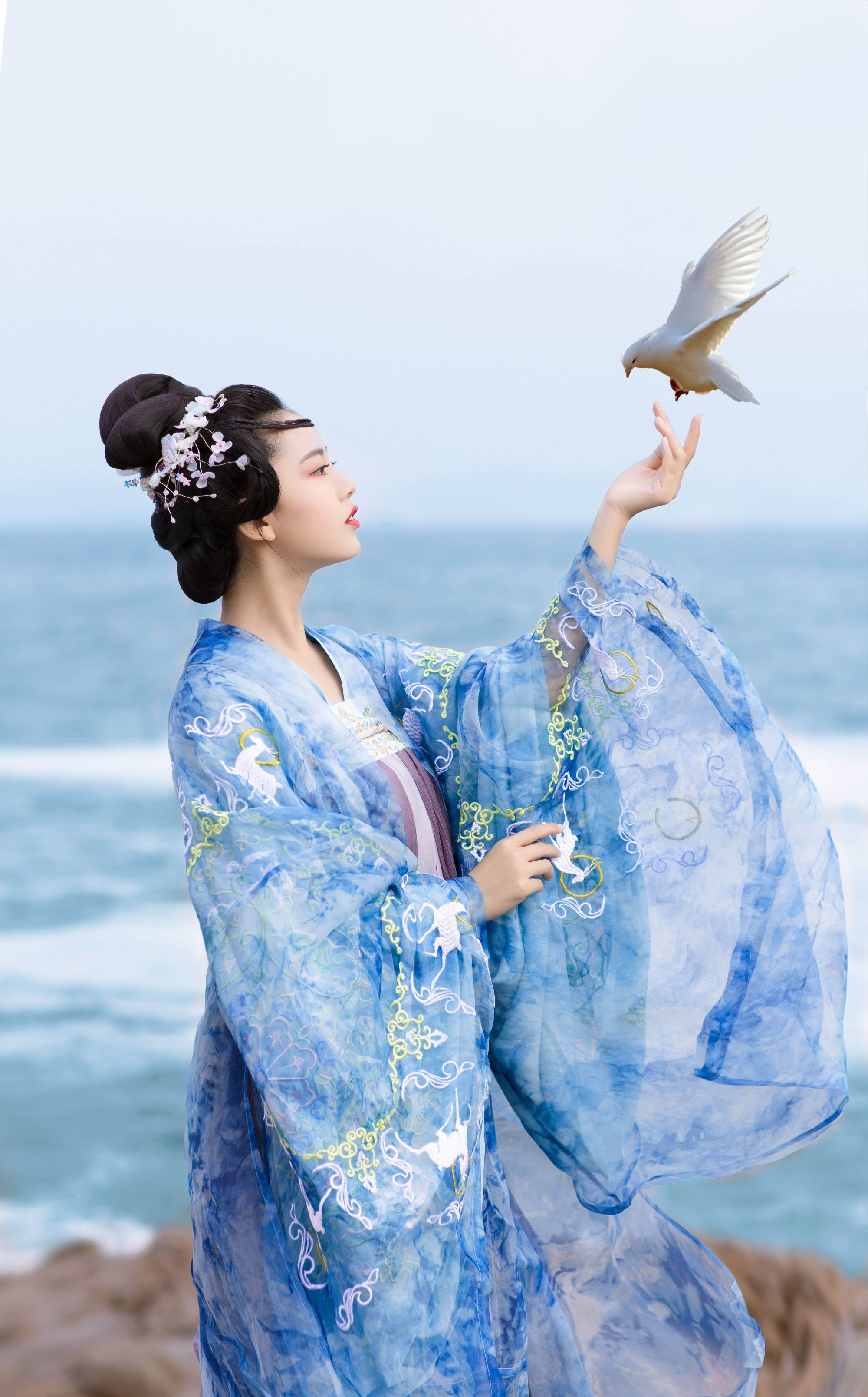 [YITUYU艺图语]2022.08.04 誓鸟 凌小薇-[23+1P/110MB]