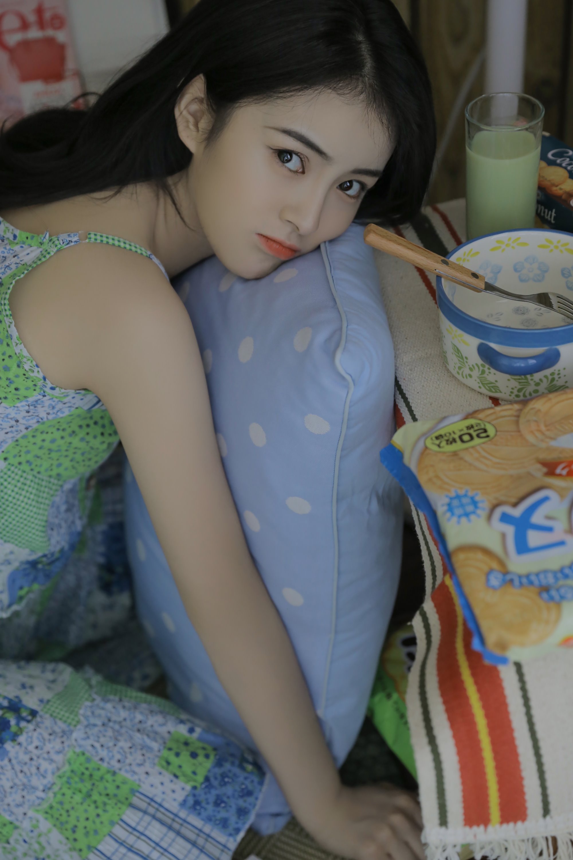 [YITUYU艺图语]2022.08.07 盛夏之前 胡允恩-[43+1P/188MB]
