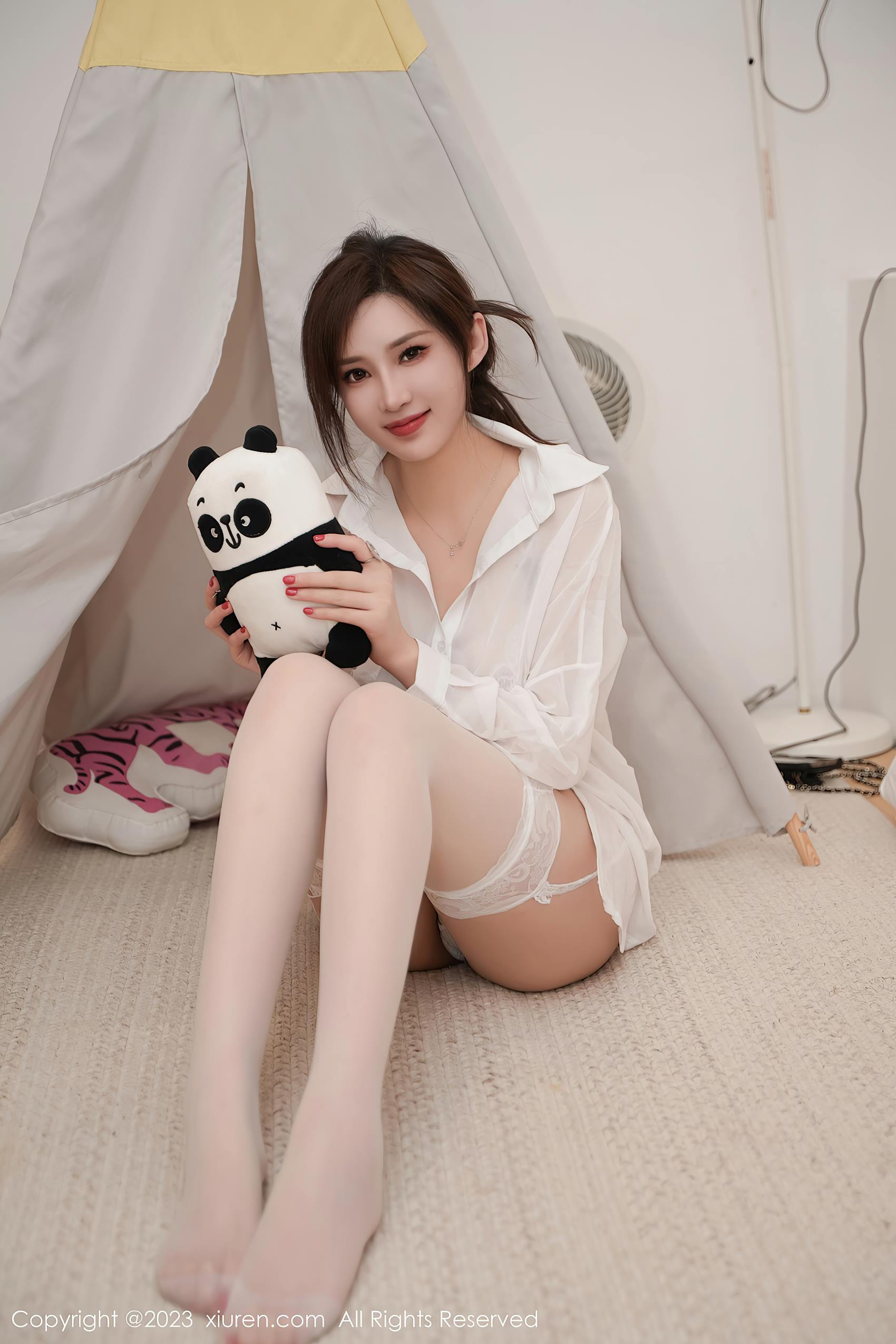 [Xiuren秀人网]2023.11.16 NO.7672 Carol周妍希[81+1P/714MB]