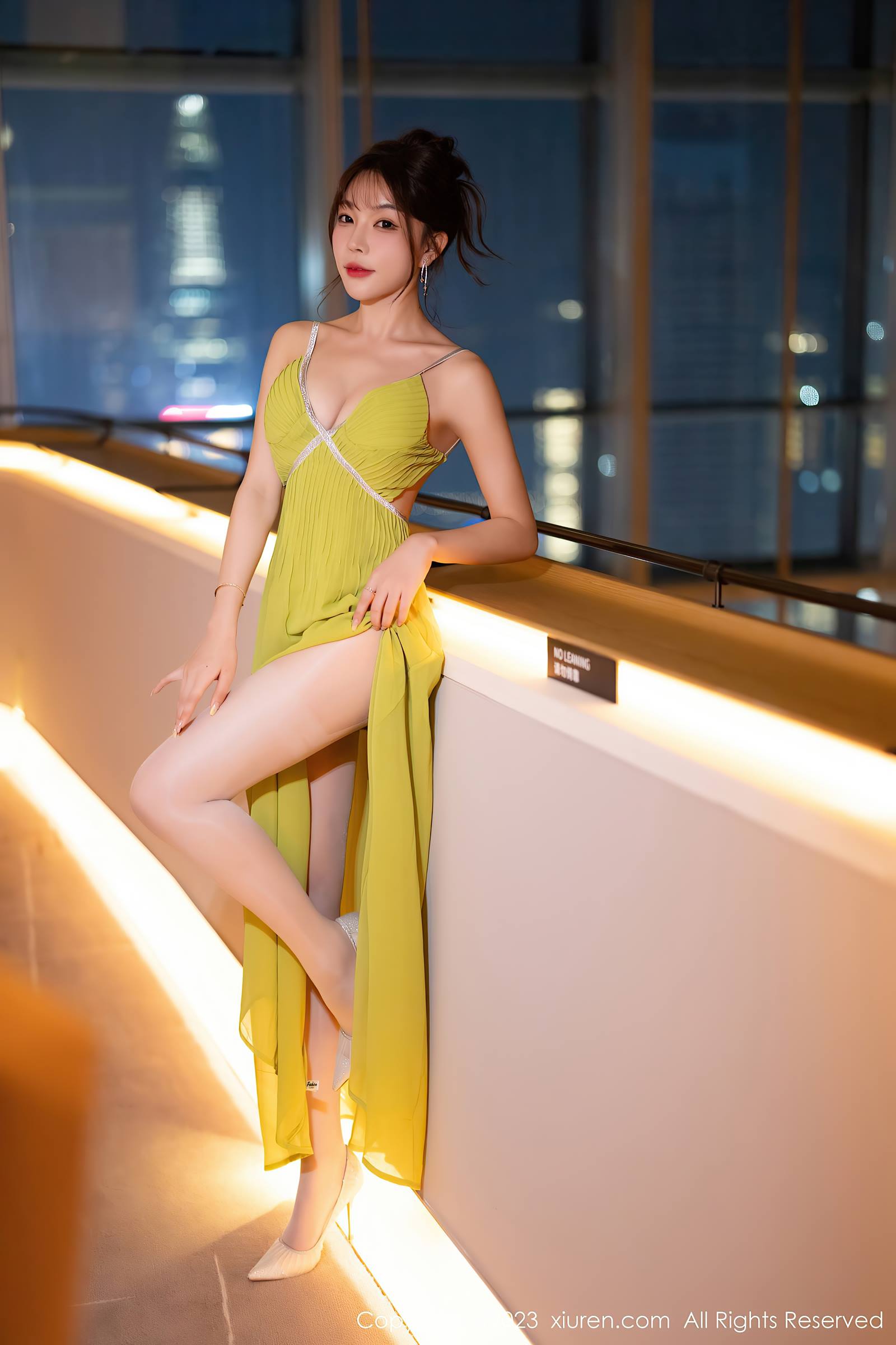 [Xiuren秀人网]2023.11.21 NO.7696 徐莉芝Booty[83+1P/633MB]