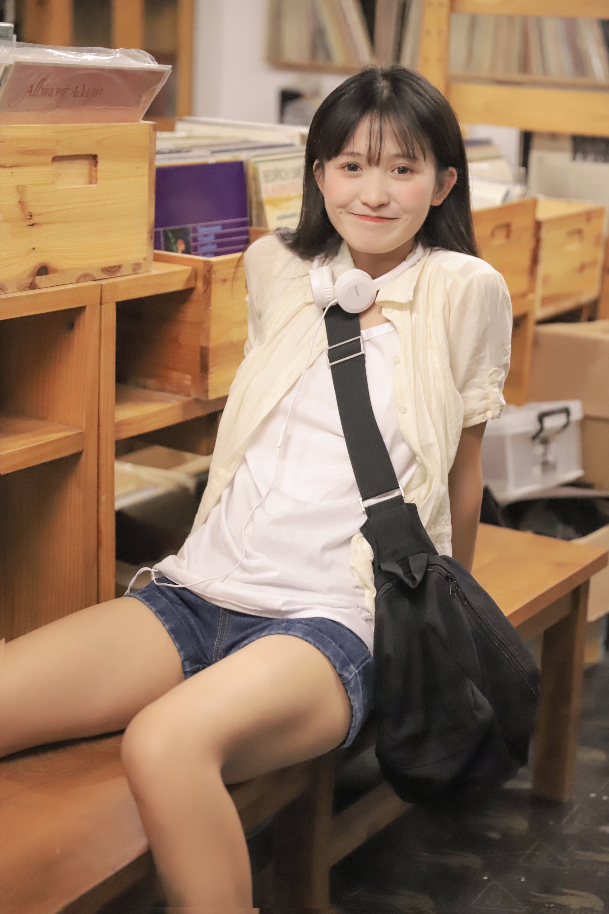 [YITUYU艺图语]2022.07.28 半岛铁盒 刘小瑜[21+1P/258MB]