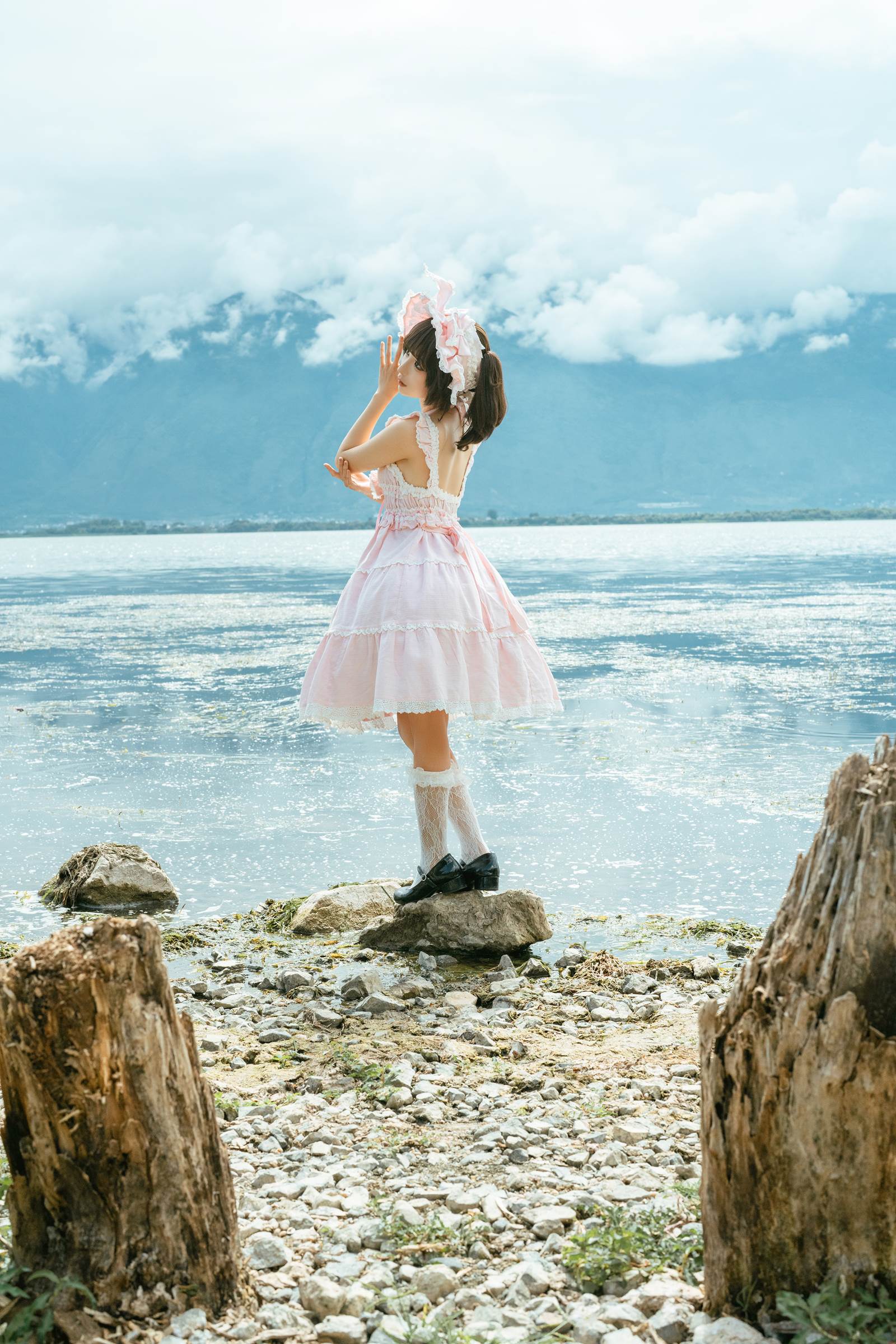 蠢沫沫 - 湖边的少女[11P/103MB]