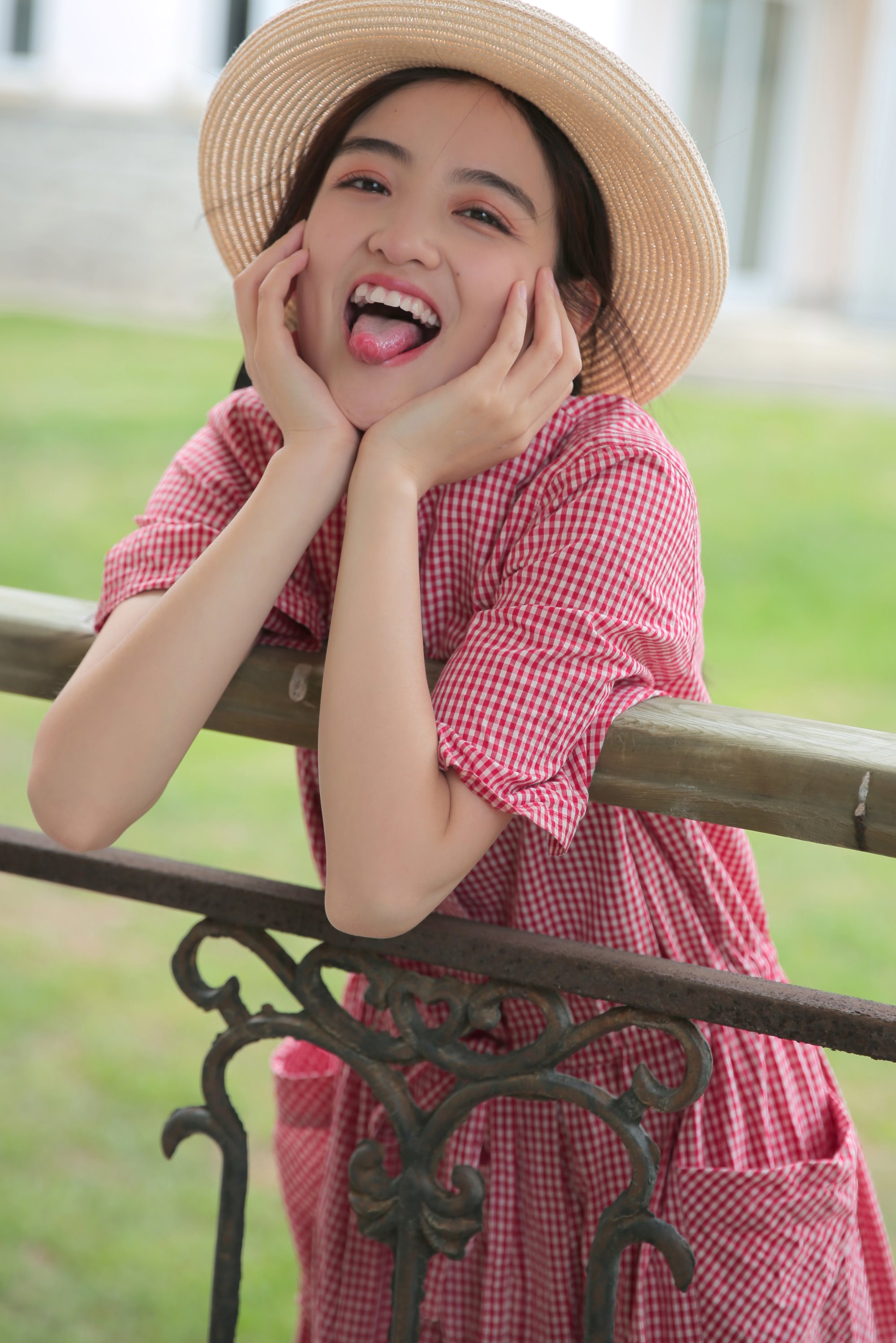 [YITUYU艺图语]2022.07.30 心动夏日 瑶[25+1P/235MB]