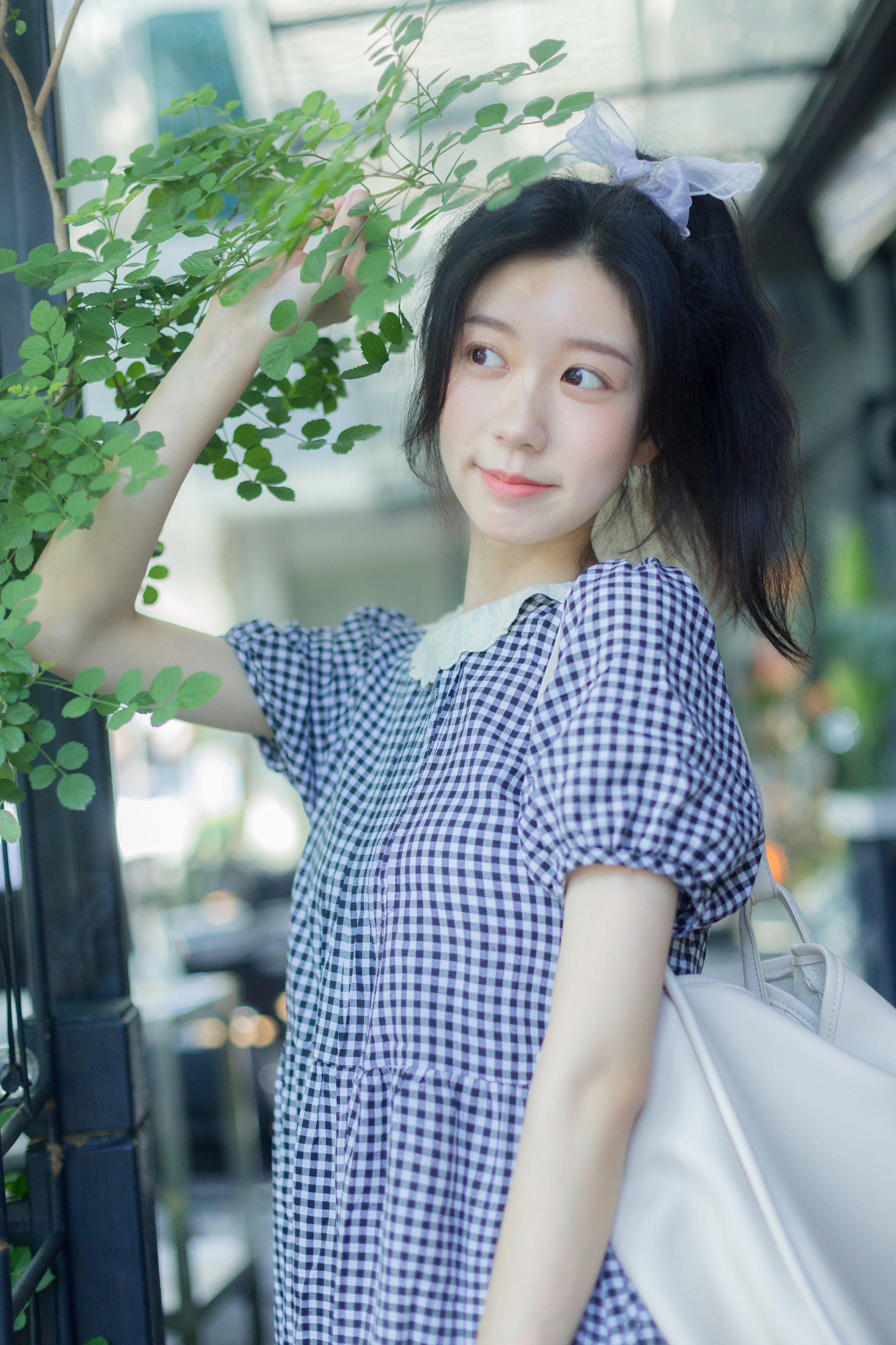 [YITUYU艺图语]2022.08.02 今日暂停营业 饲猫少女-[39+1P/476MB]