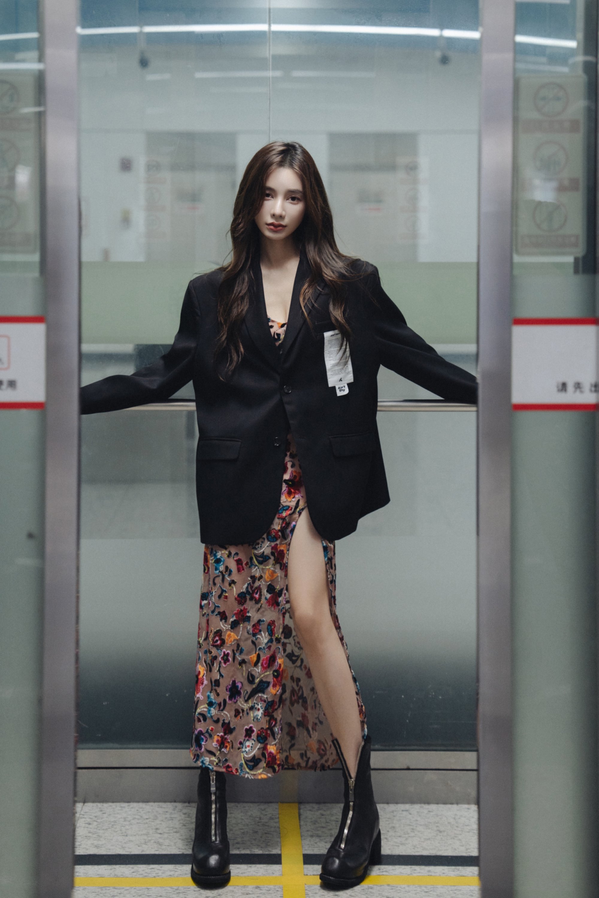 [YITUYU艺图语]2022.08.05 落寞地铁 姝雯同学[40+1P/413MB]
